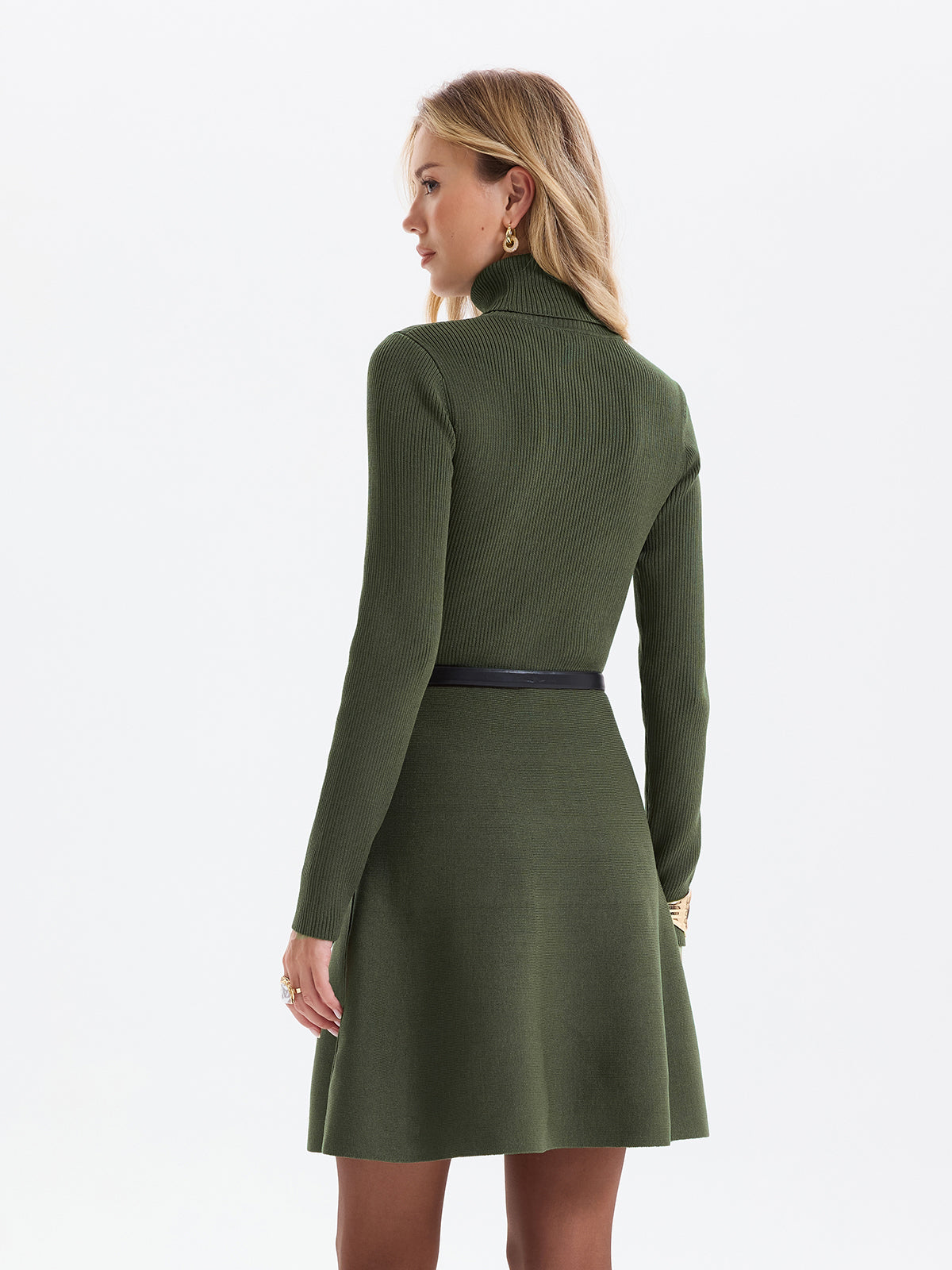 Geripptes Rollkragen-Minikleid mit Gürtel