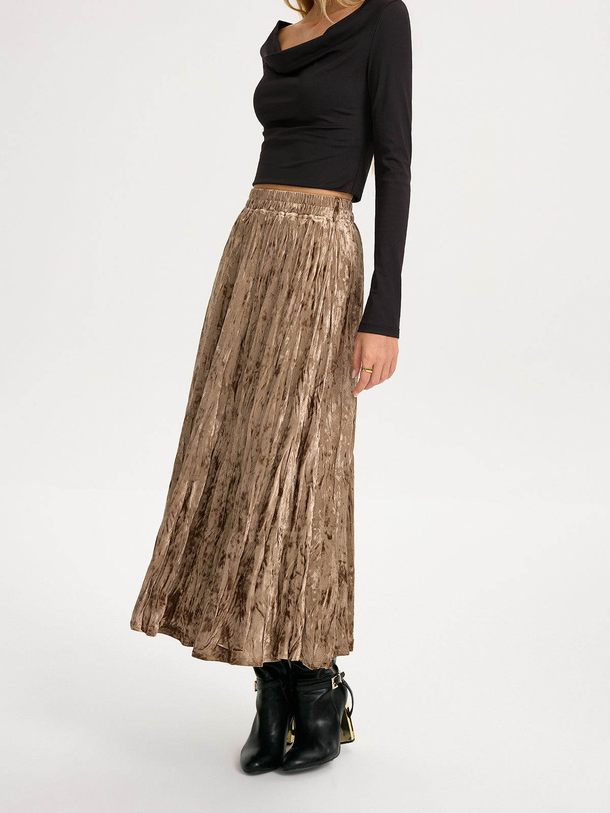 Crushed Velvet Elastic-Waist Maxi Skirt