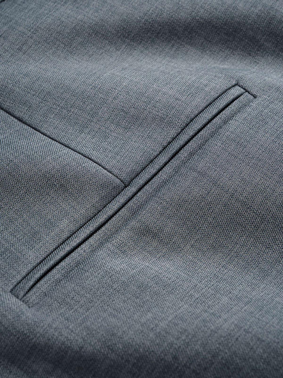 Shorts mit Gürtel, Bundfalten und maßgeschneidertem Schnitt