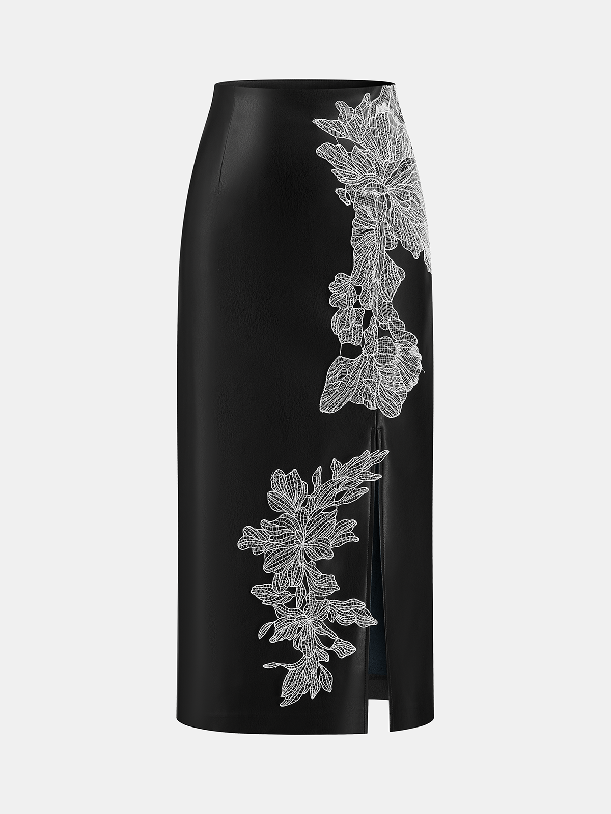 Jupe mi-longue fendue en similicuir brodée de motifs floraux