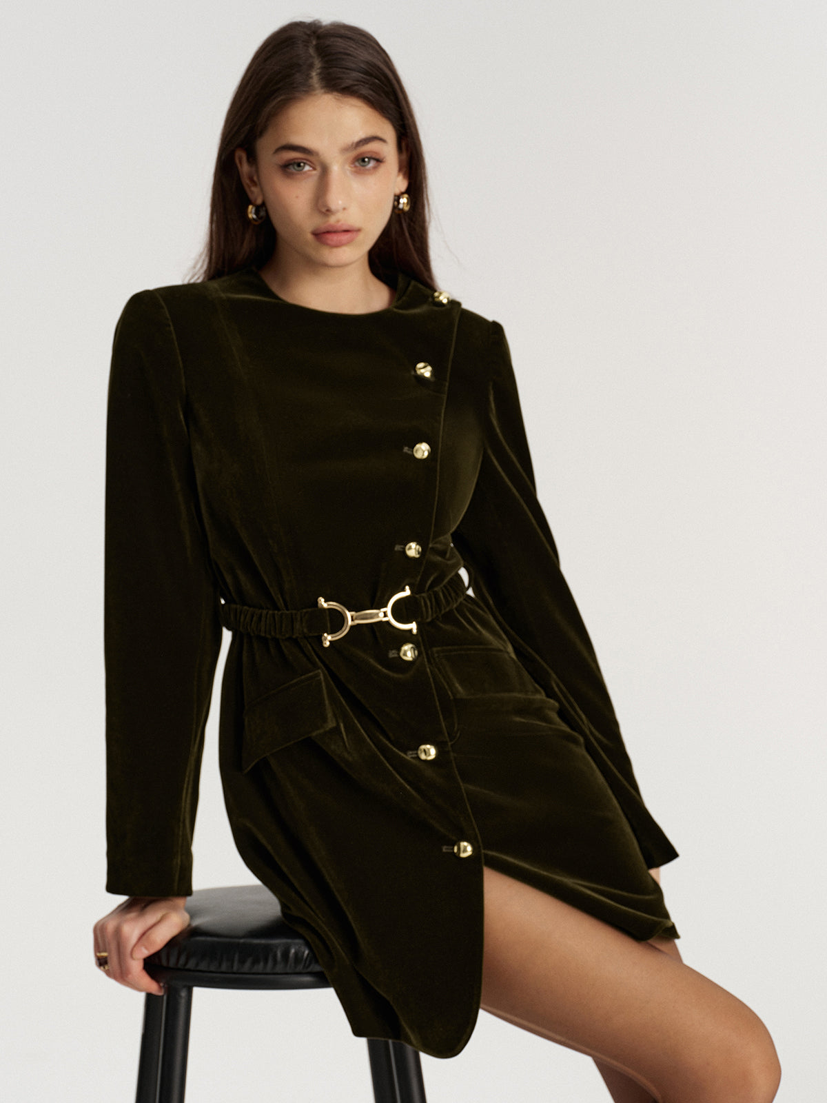 Long blazer asymétrique en velours boutonné avec ceinture