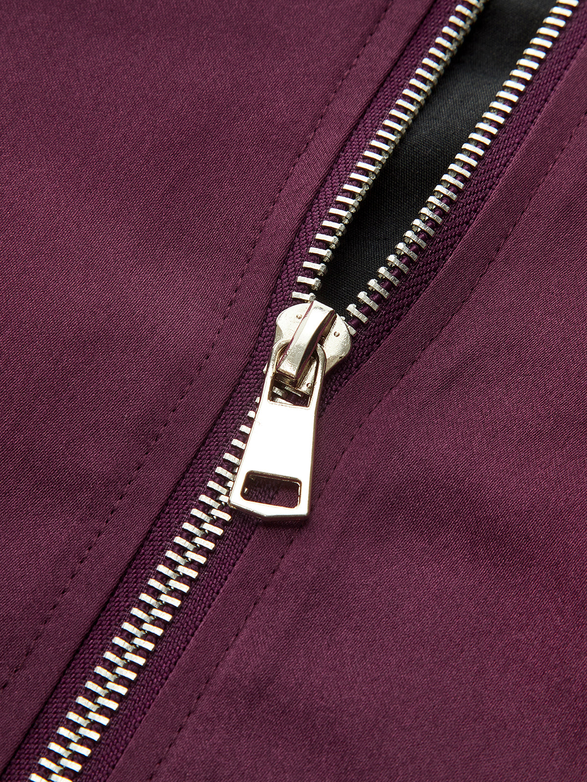 Mini-robe patineuse en satin à encolure carrée