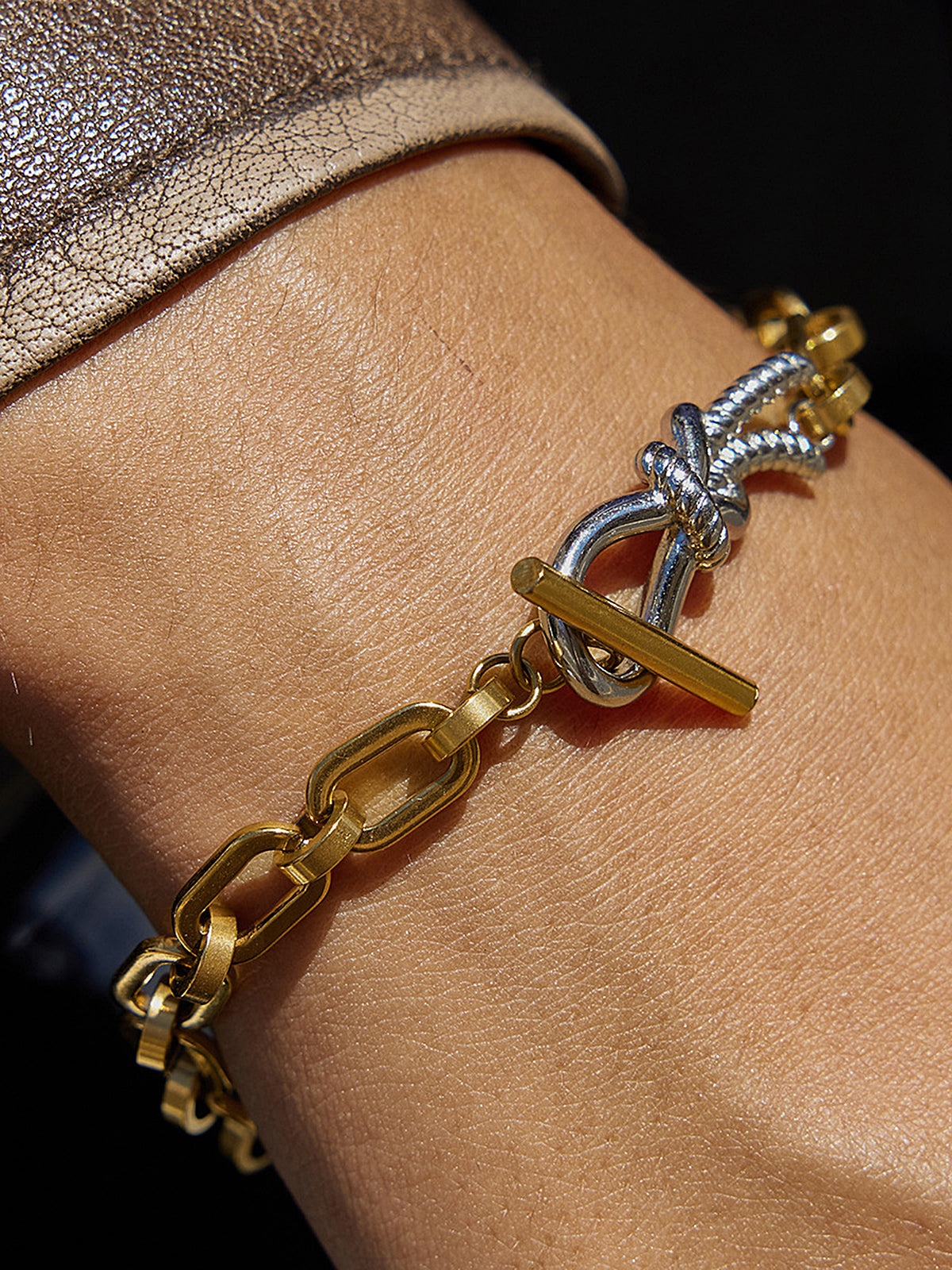 Color-Block Knot Clasp Link Bracelet