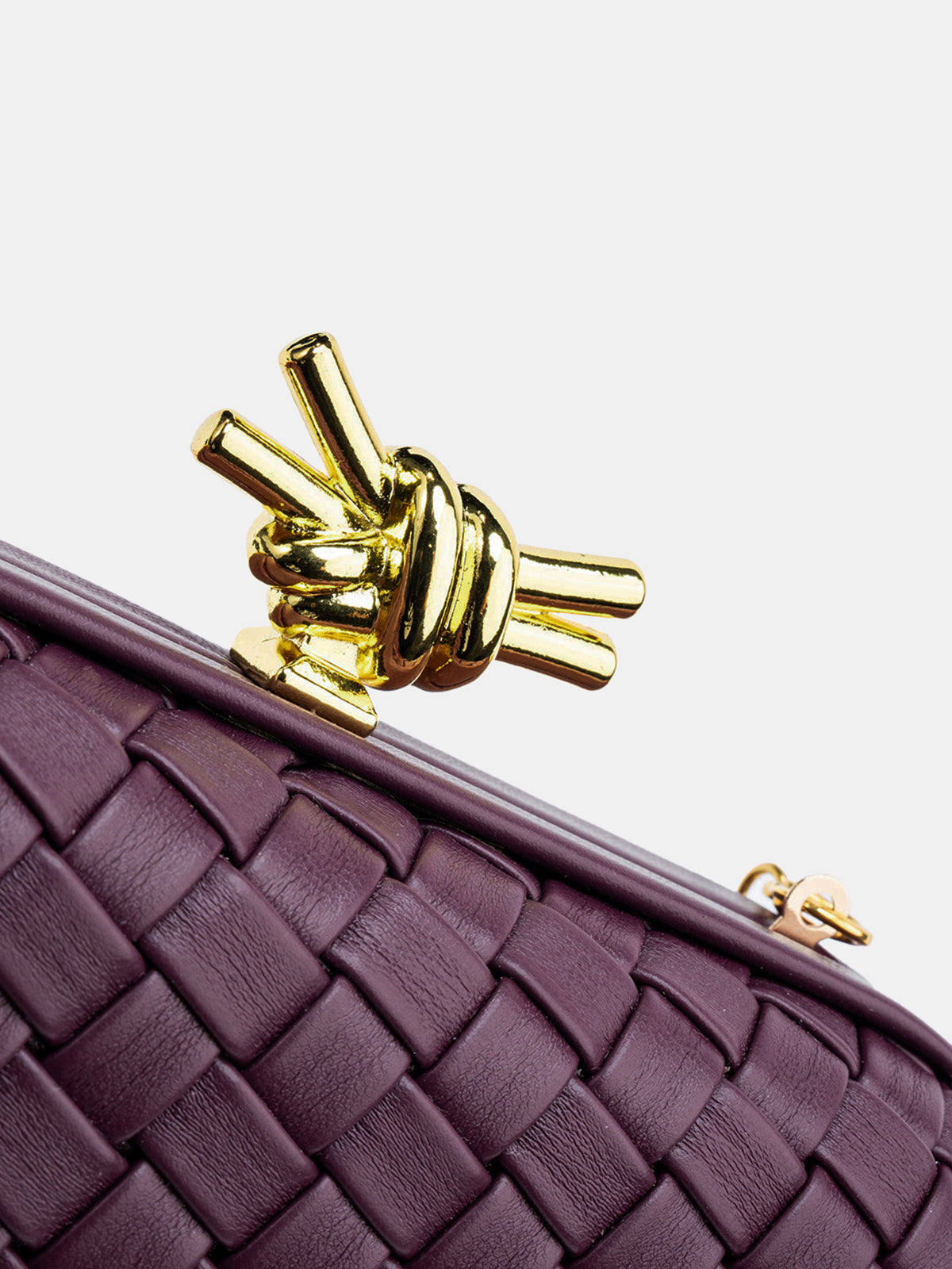 Knot Closure Woven Clutch Bag