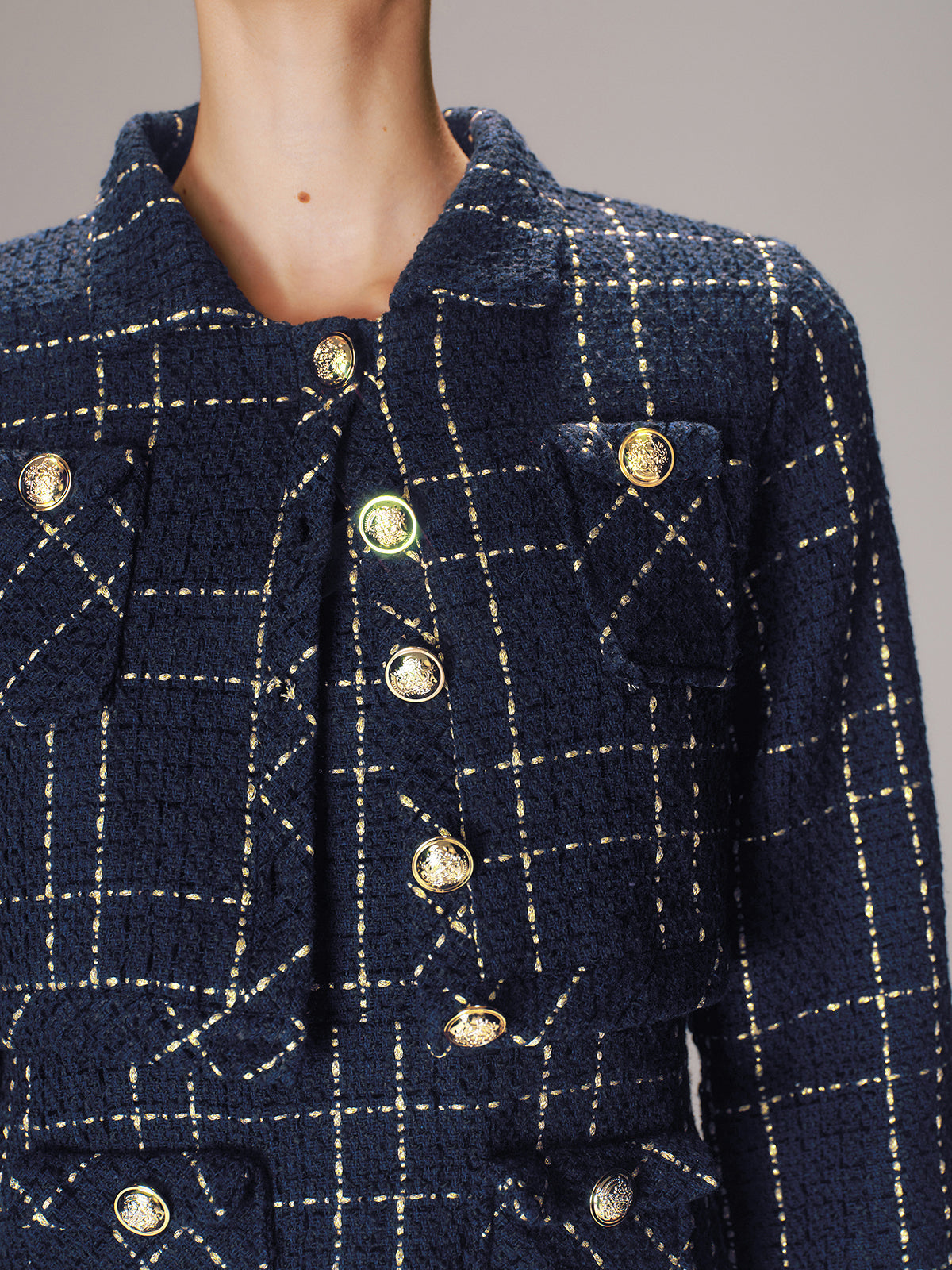 Ensemble veste courte en tweed et mini-robe