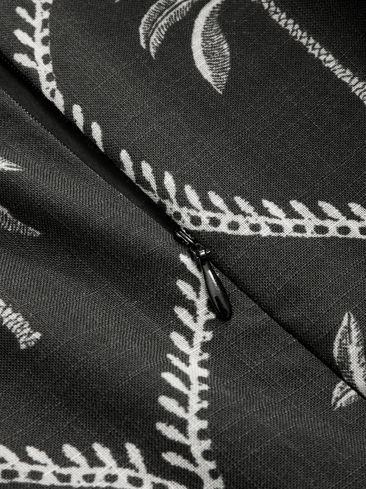 Ärmelloses Mini-Kleid mit Palmenmuster