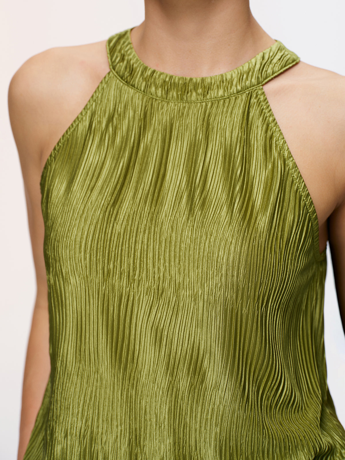 Plissiertes Neckholder-Top und Hose