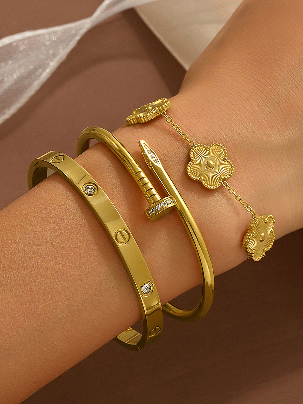Lot de 3 bracelets vis, clou et trèfle