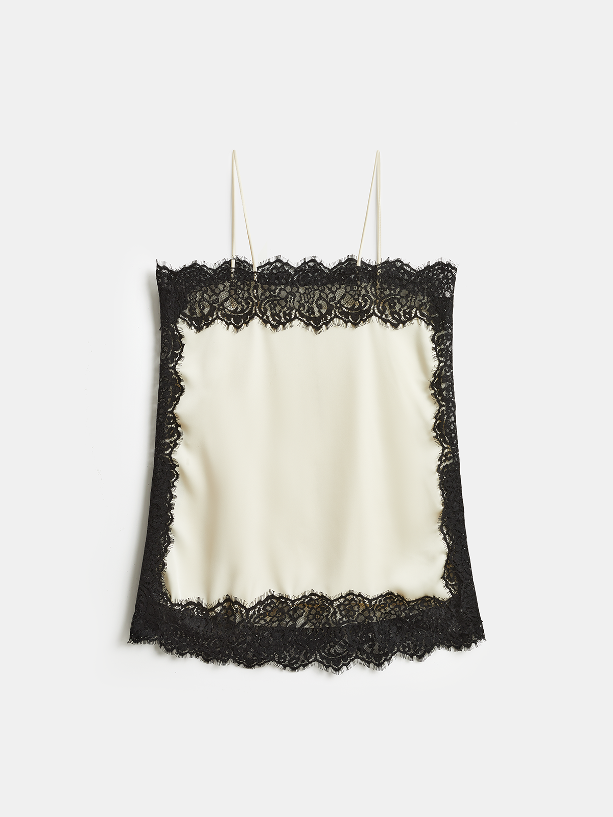 Caraco en satin avec bordure en dentelle