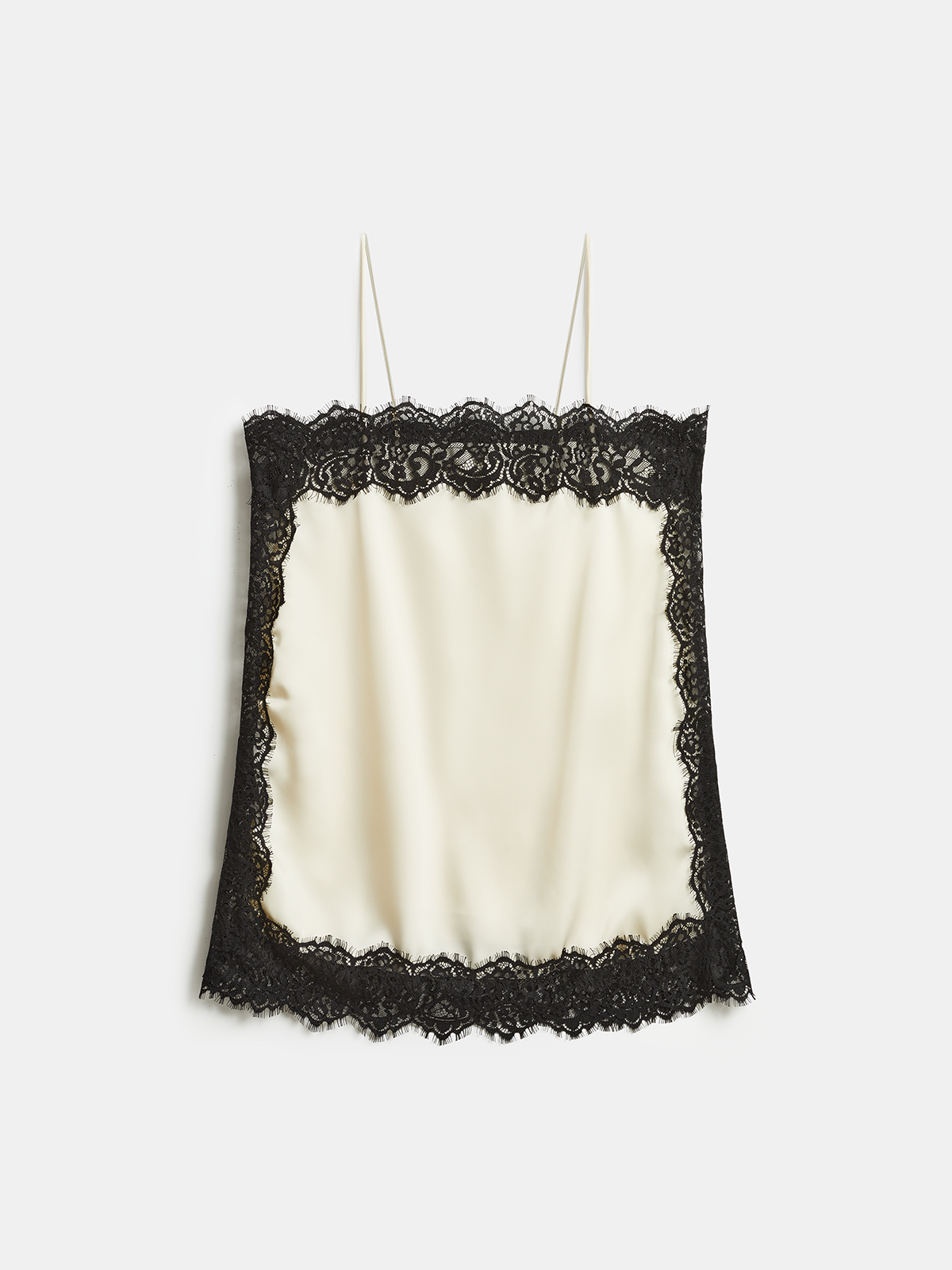 Caraco en satin avec bordure en dentelle