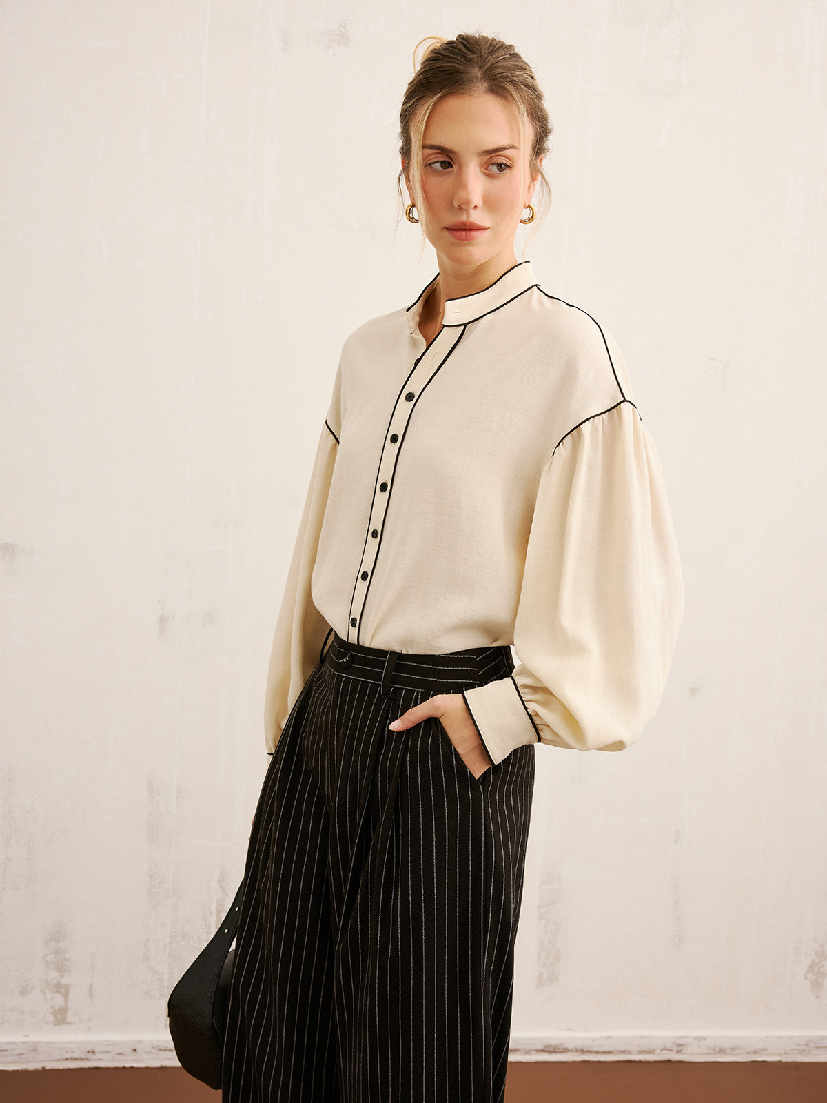Contrast Piping Mandarin Collar Blouse
