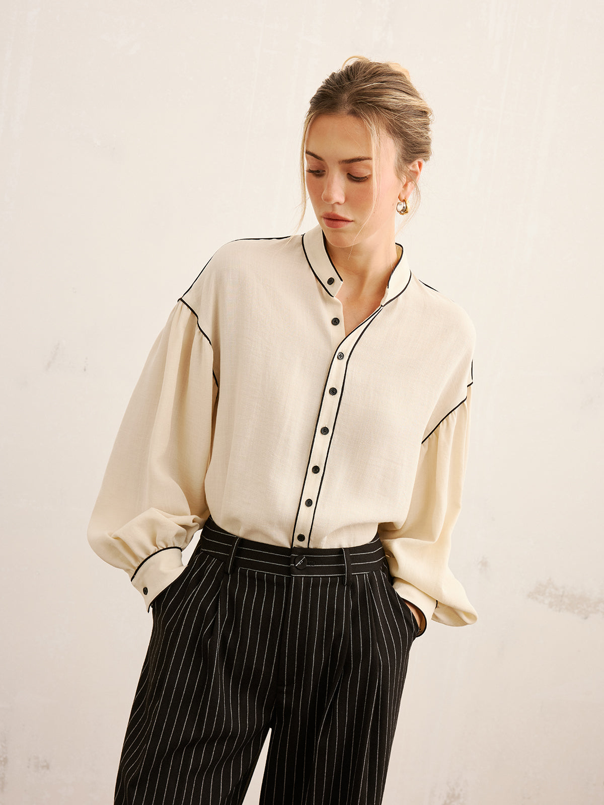 Contrast Piping Mandarin Collar Blouse