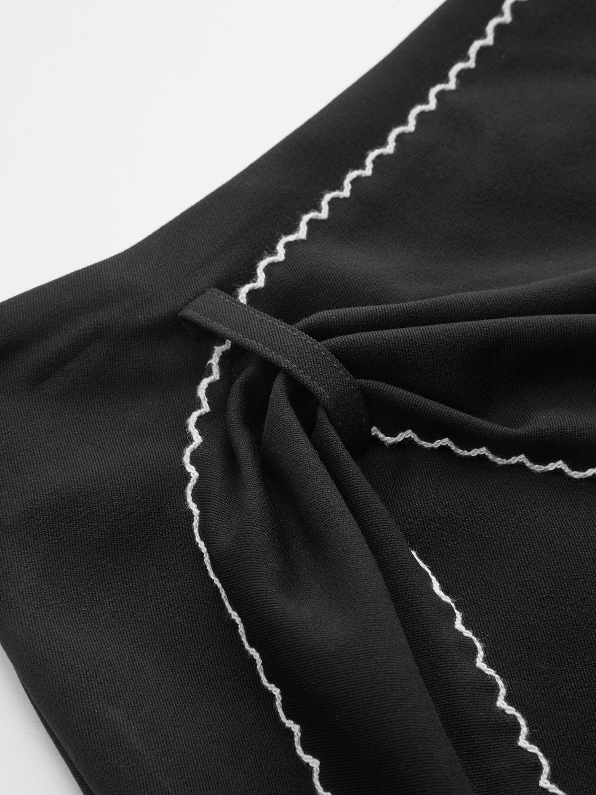 Contrast Scalloped Trim Wrap Mini Skirt