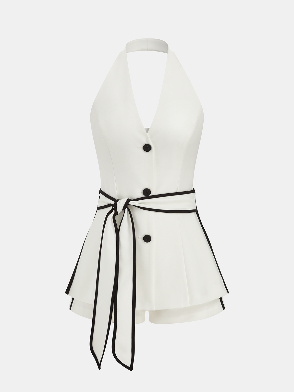 Ensemble haut dos nu et short avec ceinture et bordures contrastantes