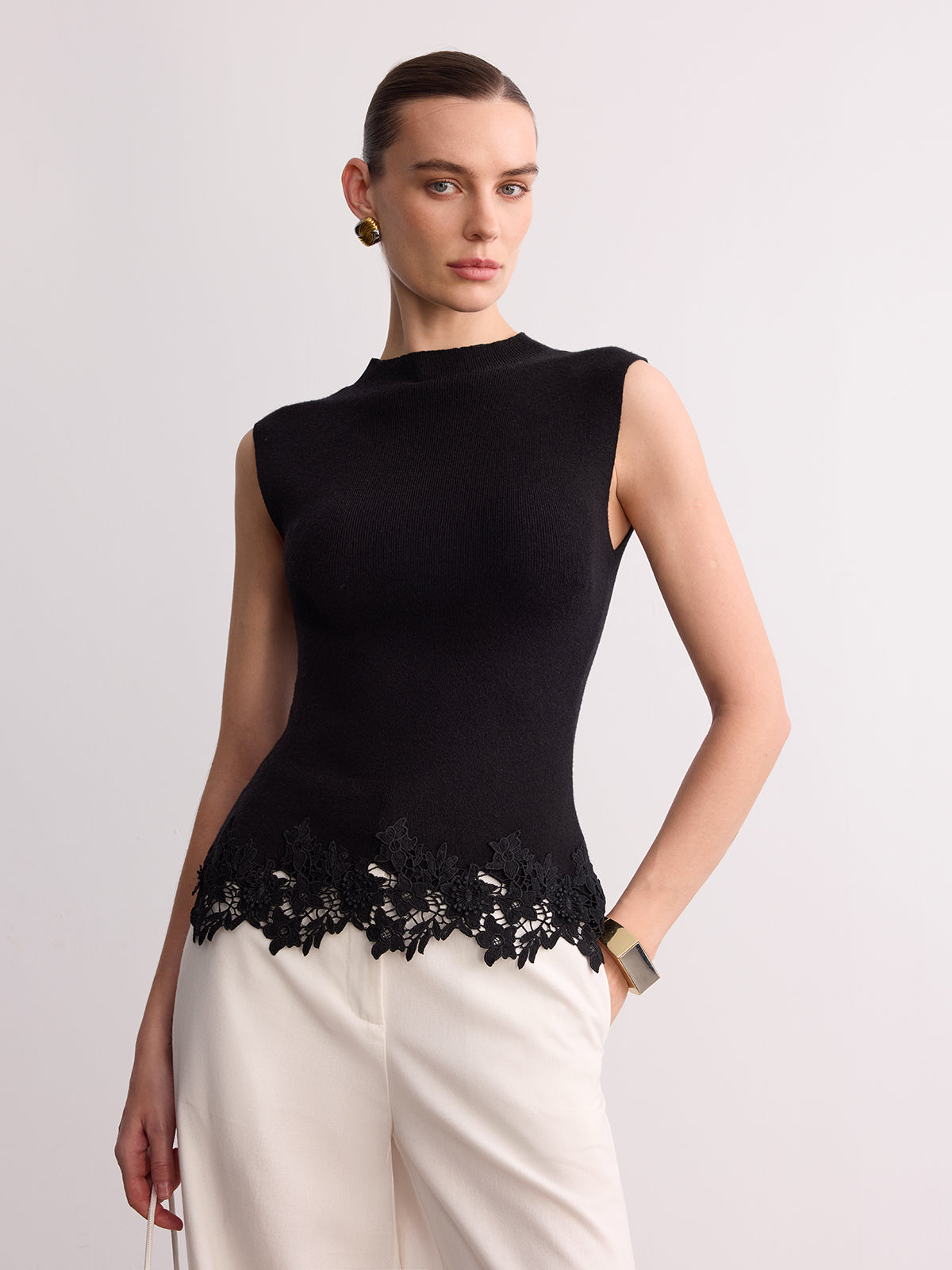 Gilet en maille sans manches avec ourlet en dentelle