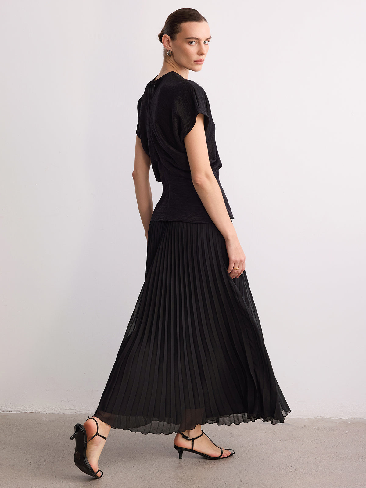 Textured Top & Pleated Maxi Skirt Set