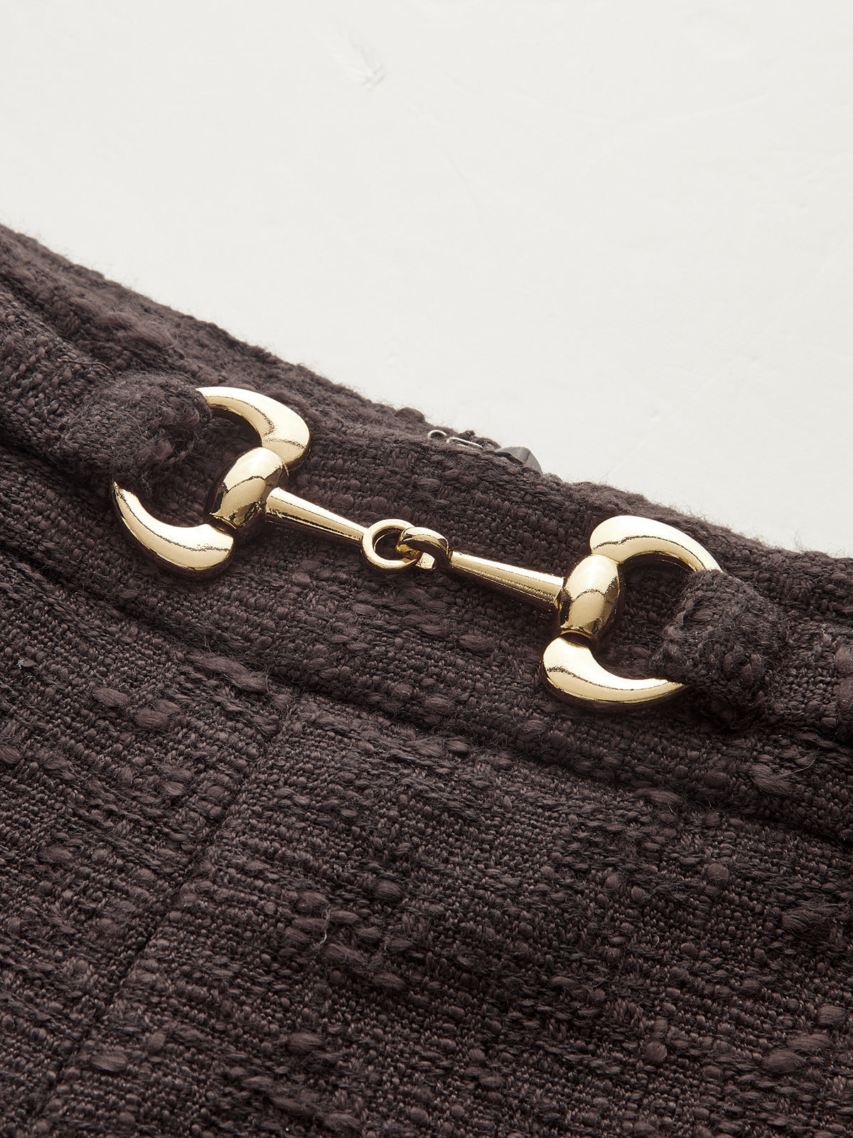Shorts en tweed à boucle mors de cheval
