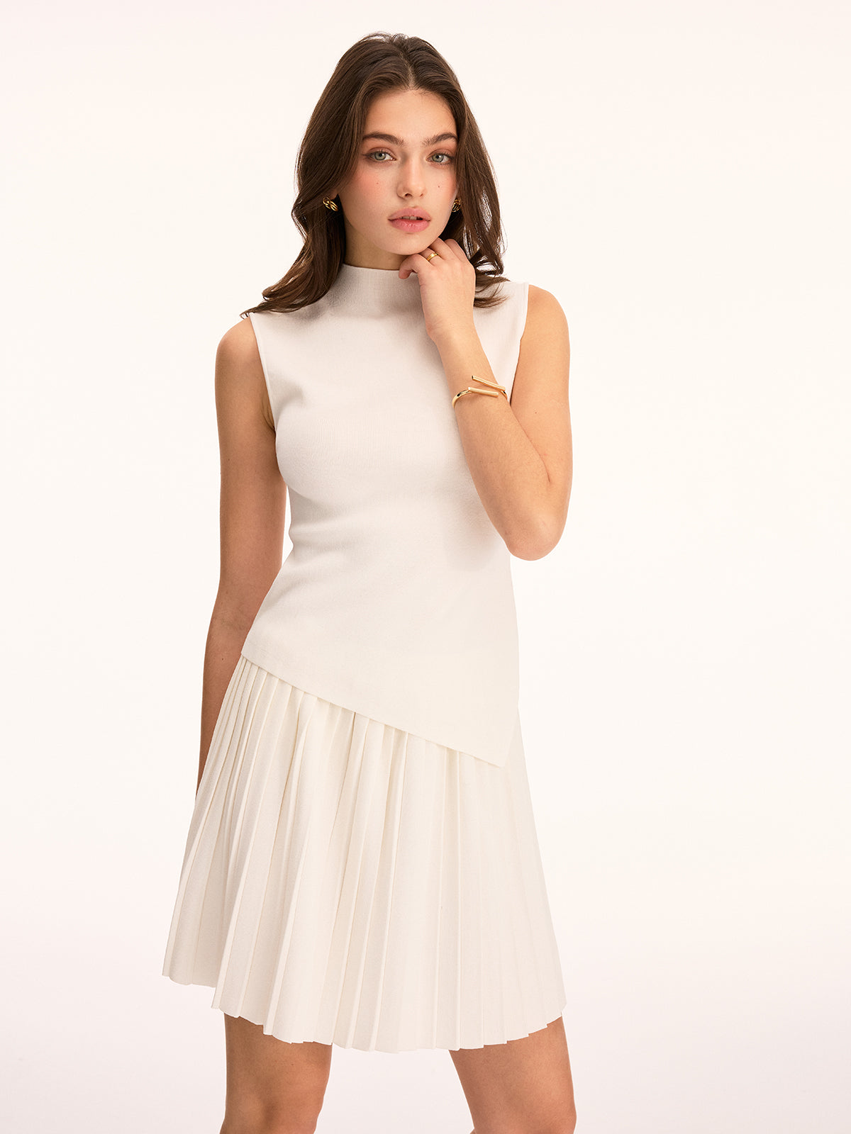 Sleeveless Knit Top & Pleated Mini Skirt Set
