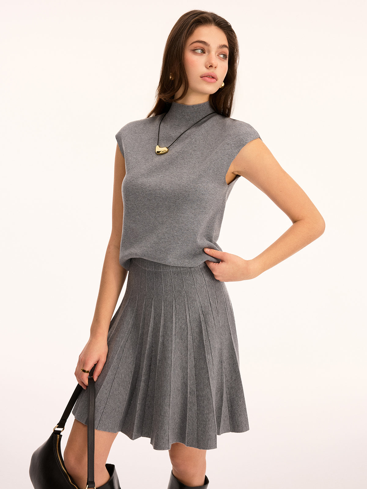 Ensemble top à col montant et mini-jupe en mélange de laine