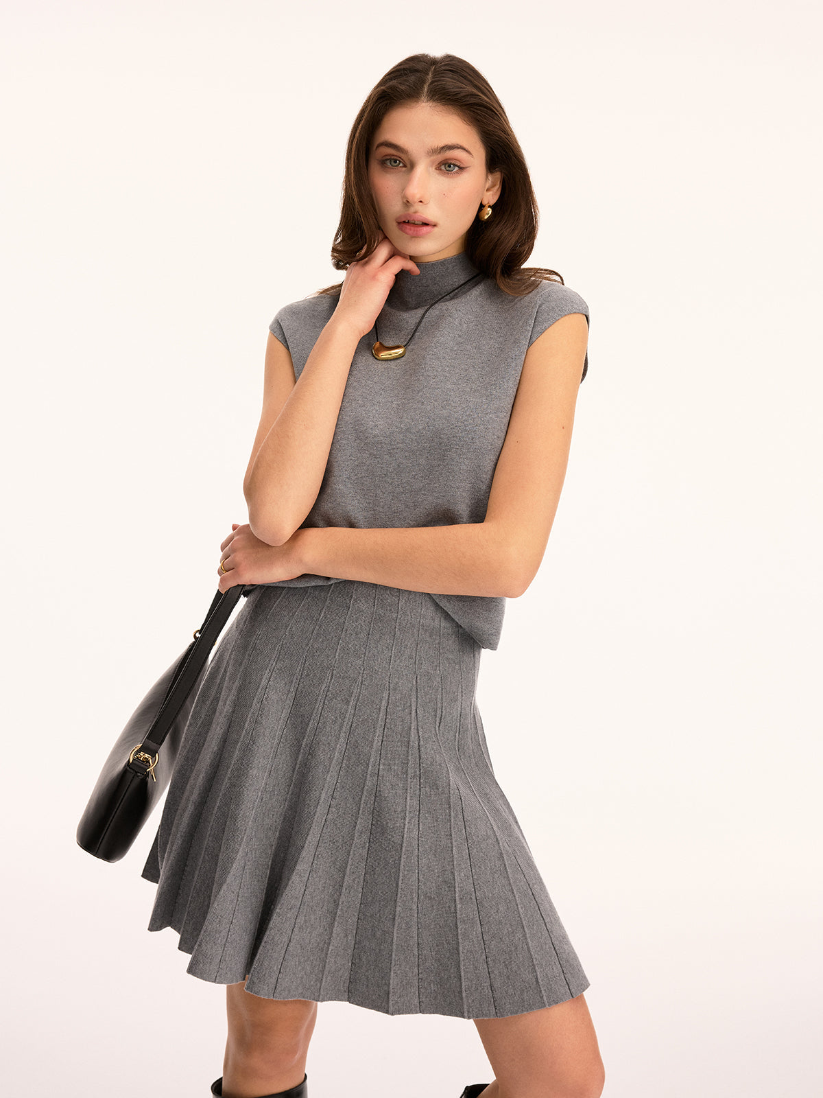 Ensemble top à col montant et mini-jupe en mélange de laine