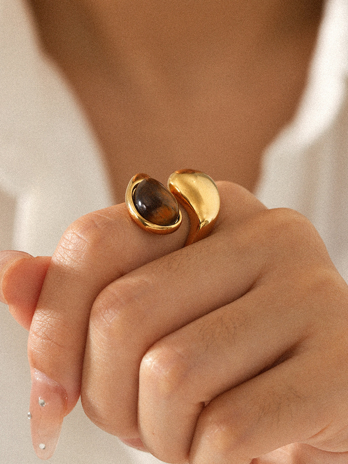 Bague ouverte en œil de tigre