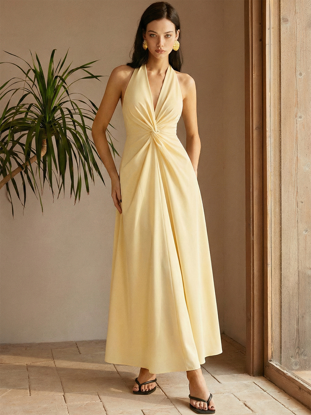 Robe longue torsadée à col licou