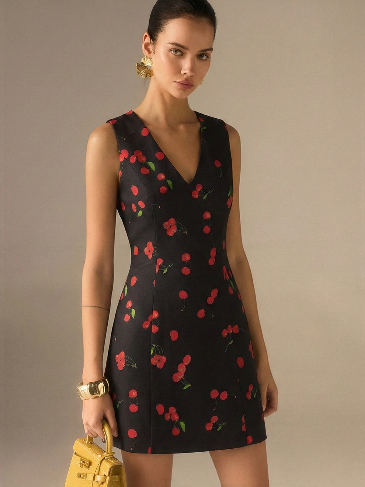 Mini-robe sans manches à col en V imprimé cerises