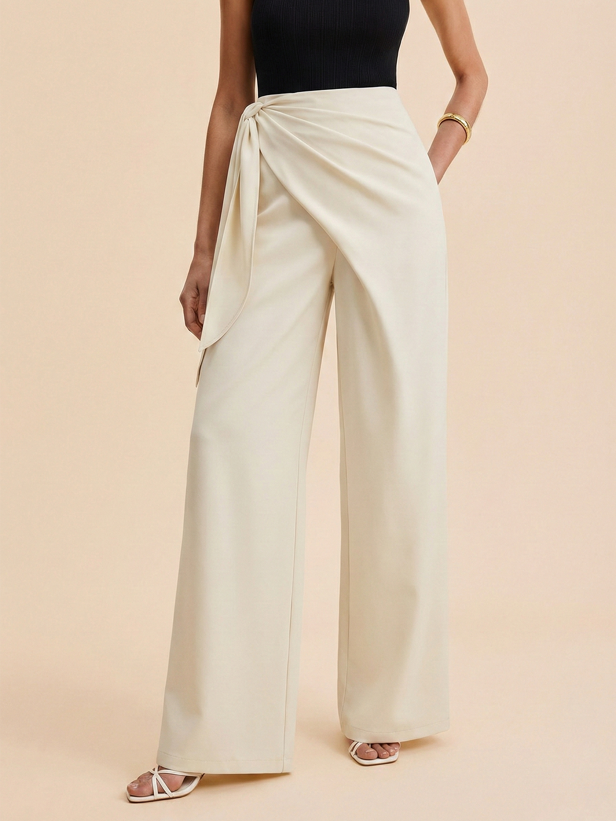 Drapierte Wickelhose mit weitem Bein