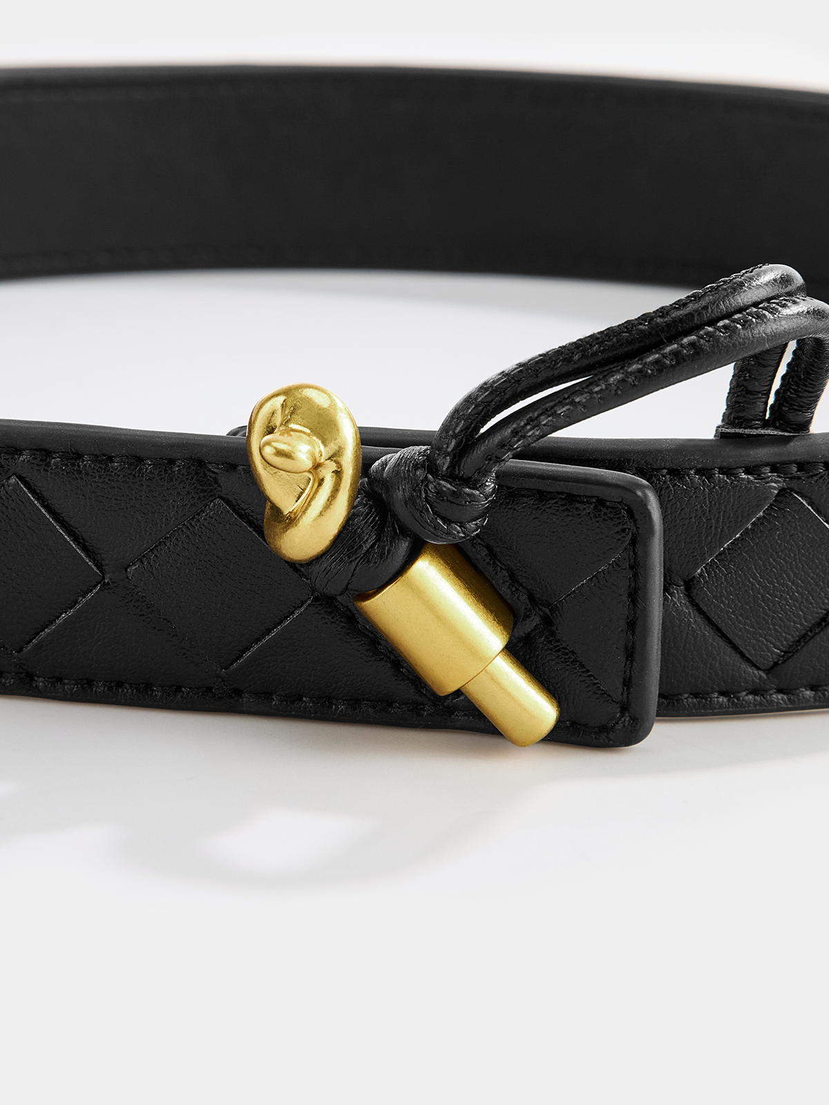 Knot Buckle Quilted Belt