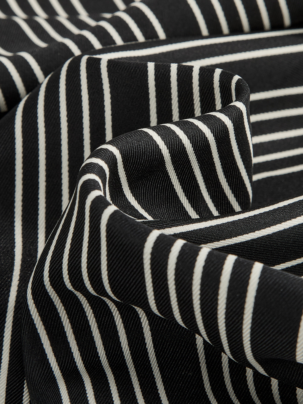 Geometric Striped Triangular Scarf