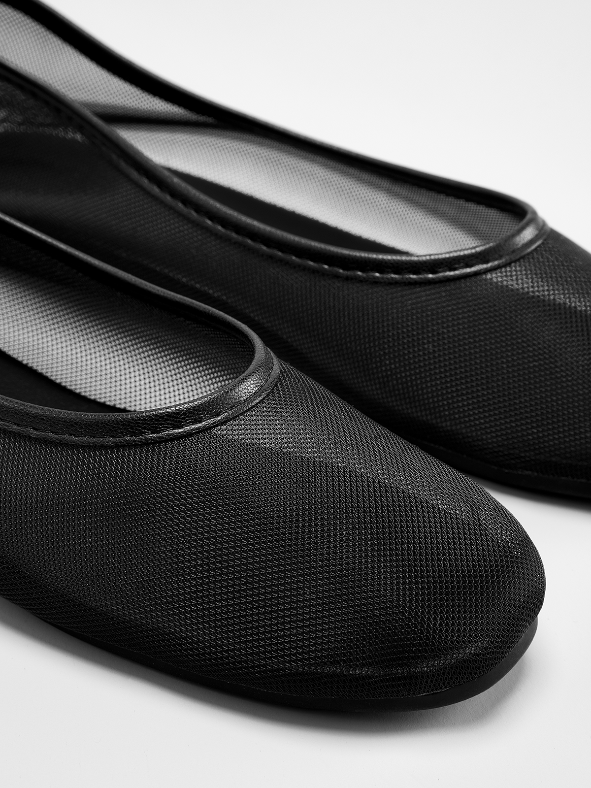Mesh Round Toe Ballet Flats