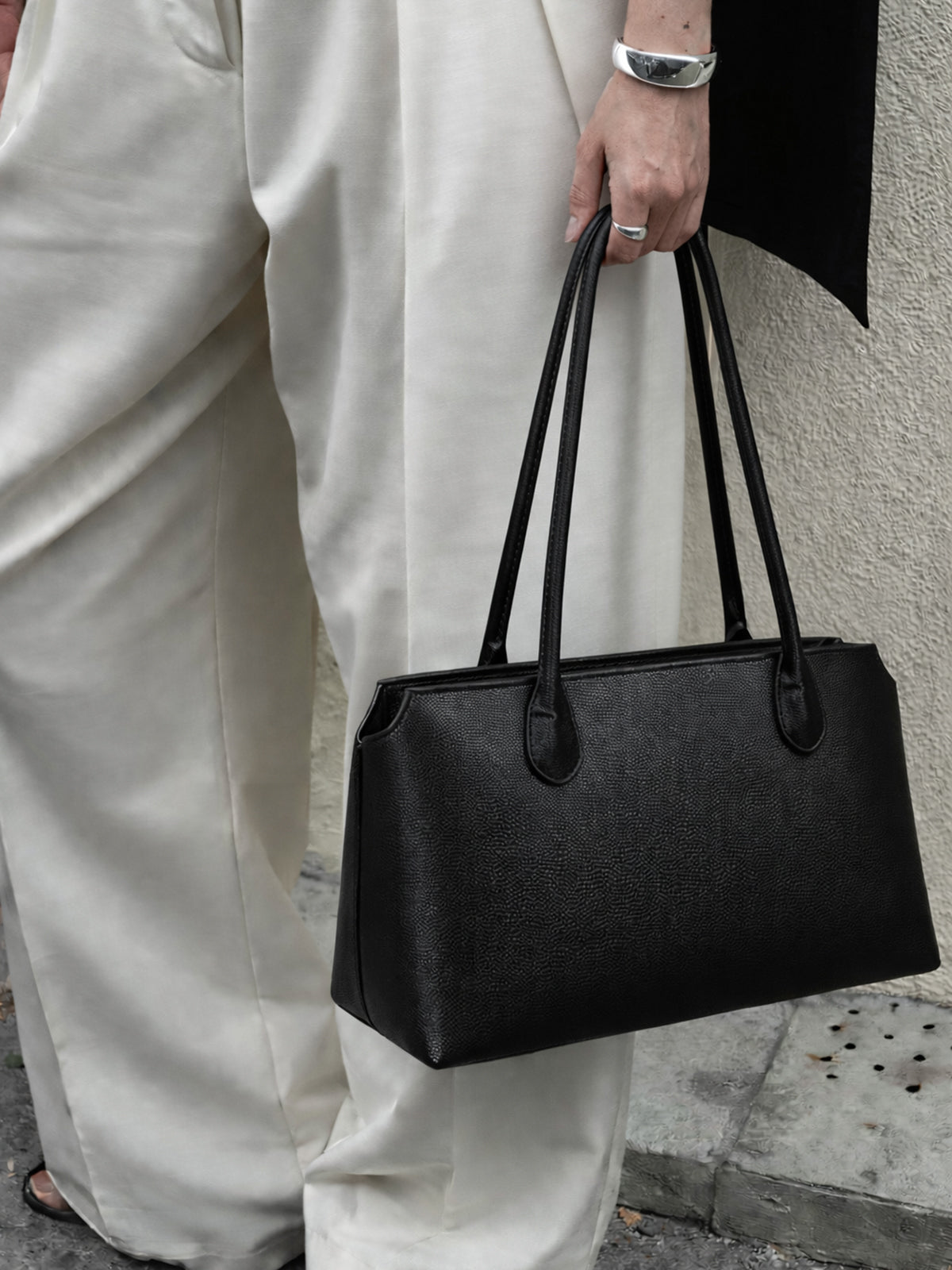 Minimalist Large Capacity Tote Bag