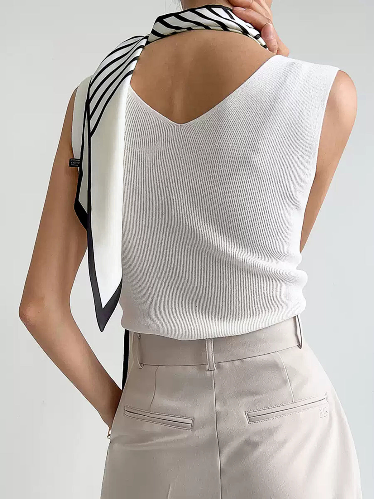 Geometric Striped Skinny Scarf