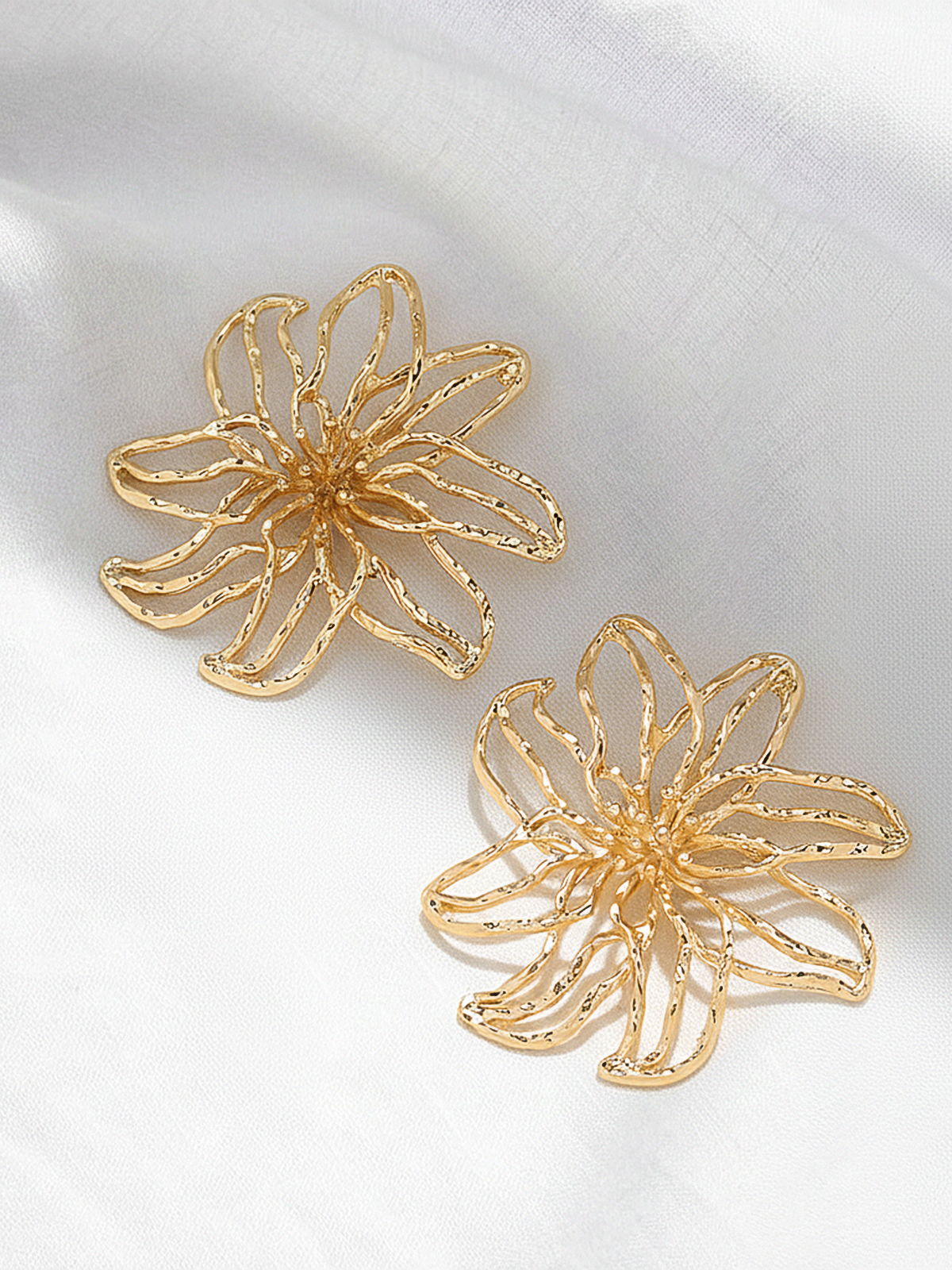 Openwork Flower Stud Earrings