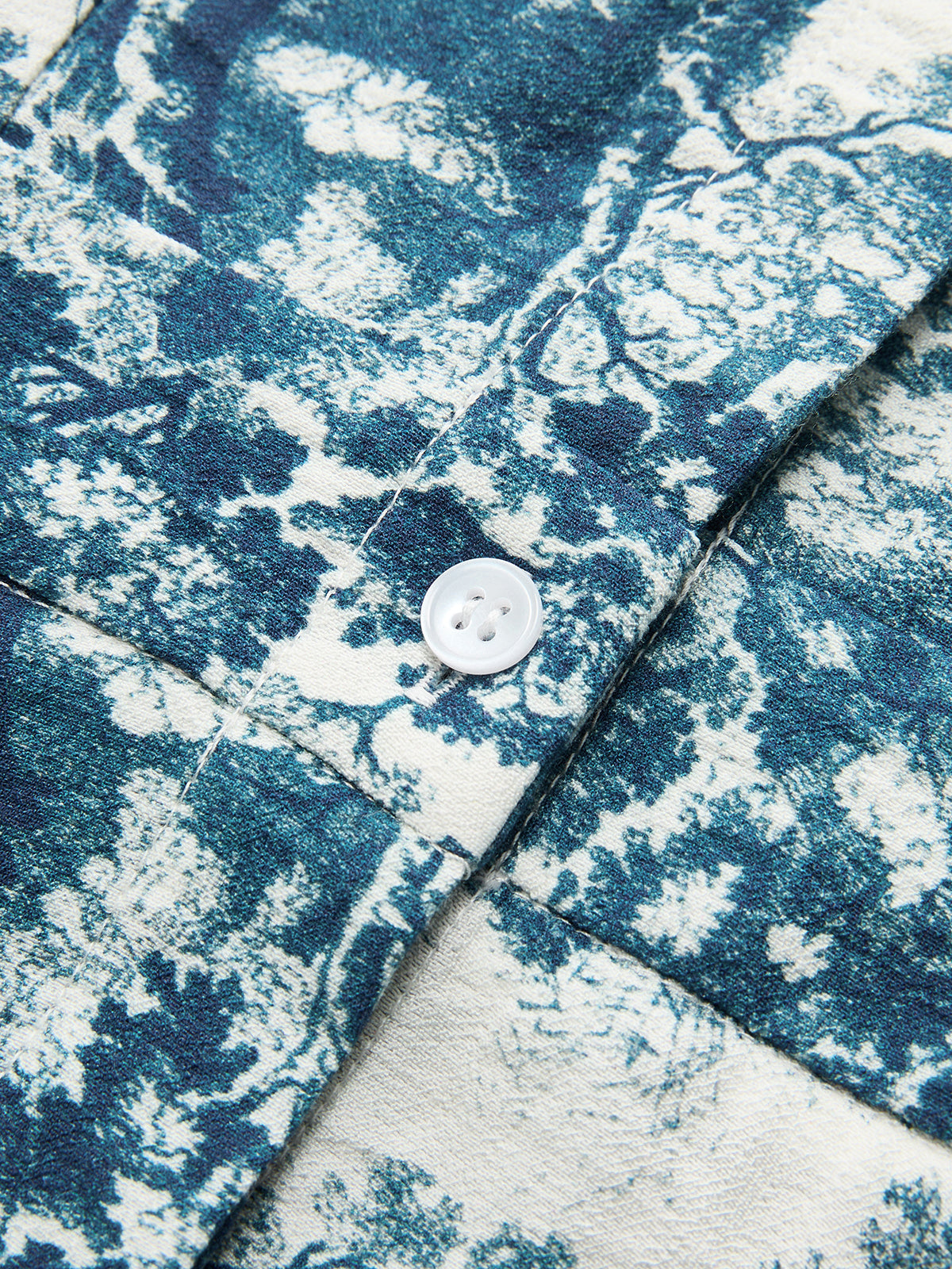 Maxikleid mit Toile-Print, Kragen und Knopfleiste