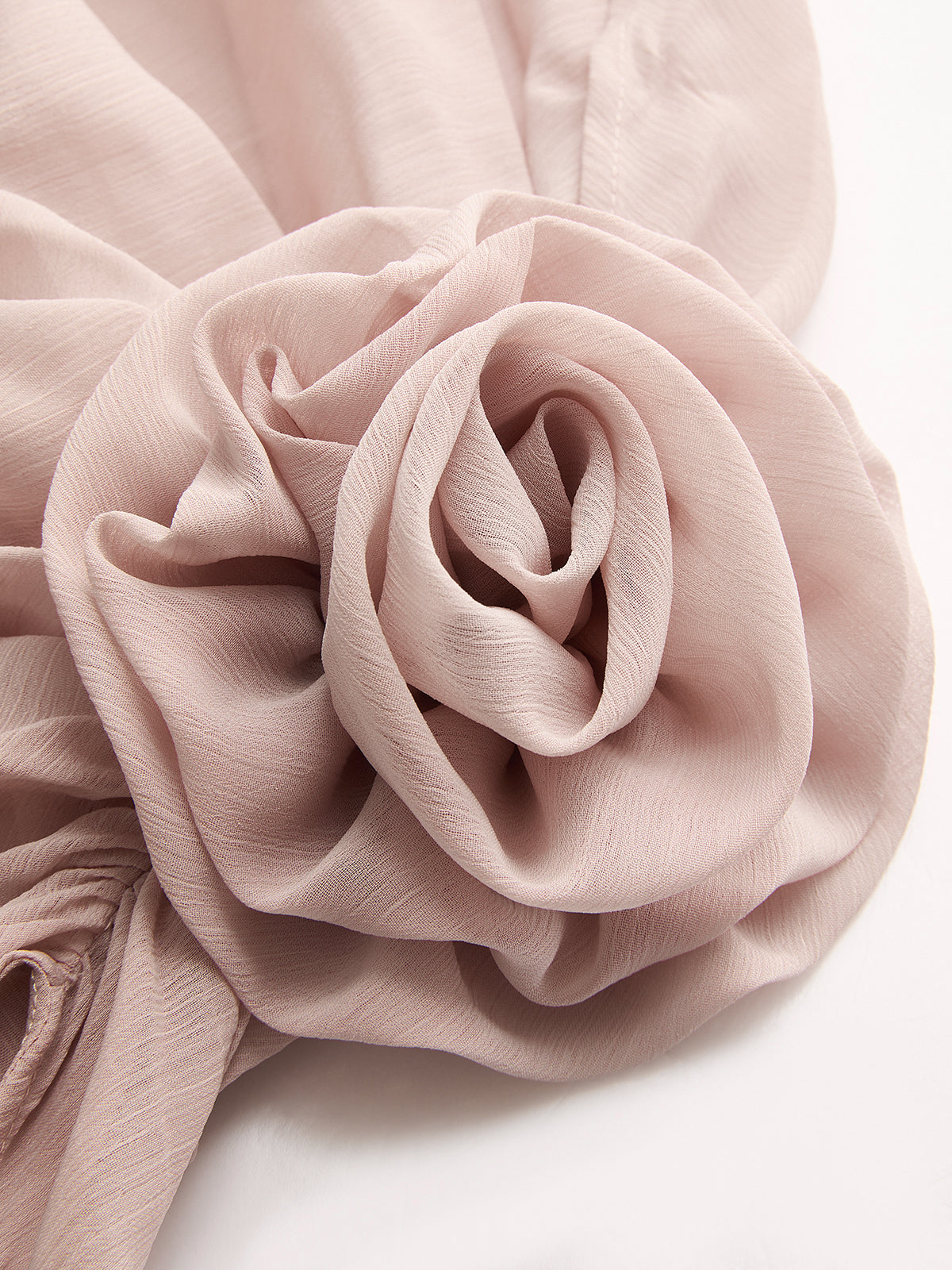 One Shoulder 3D-Bluse mit Blumen und Transparenz