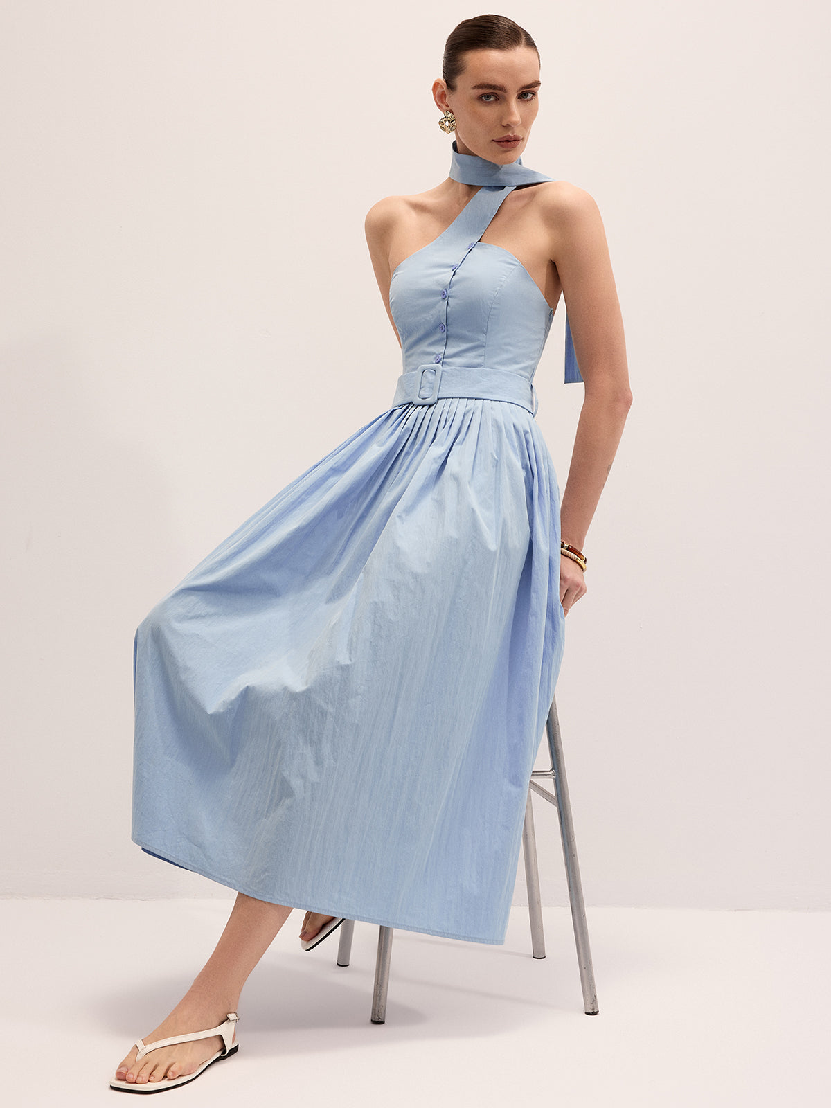 Maxikleid aus Baumwollmischung mit Neckholder und Gürtel