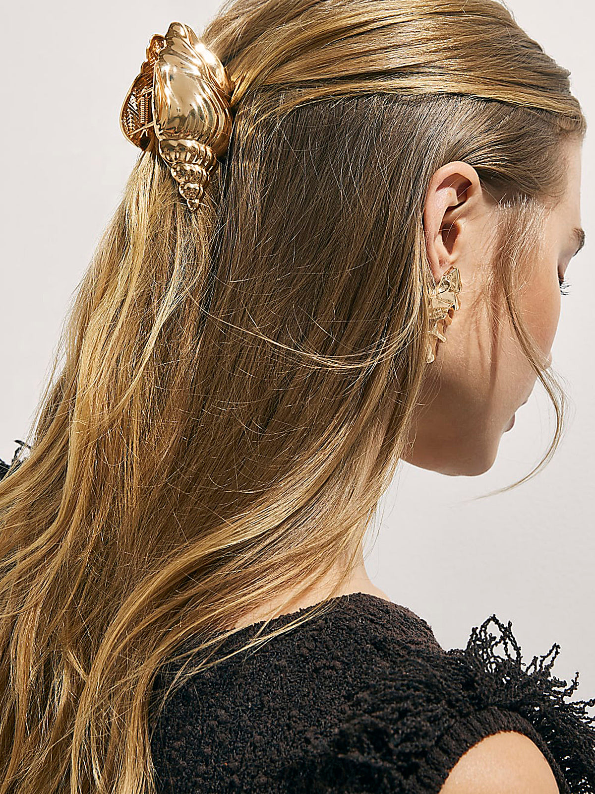 Conch Shell Shaped Metal Hair Claw