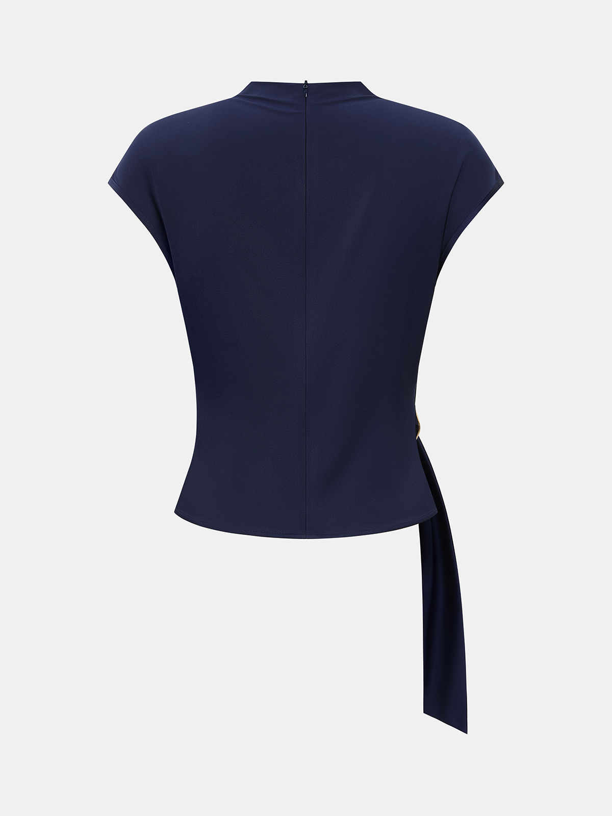Haut en satin à manches courtes avec boucle en métal