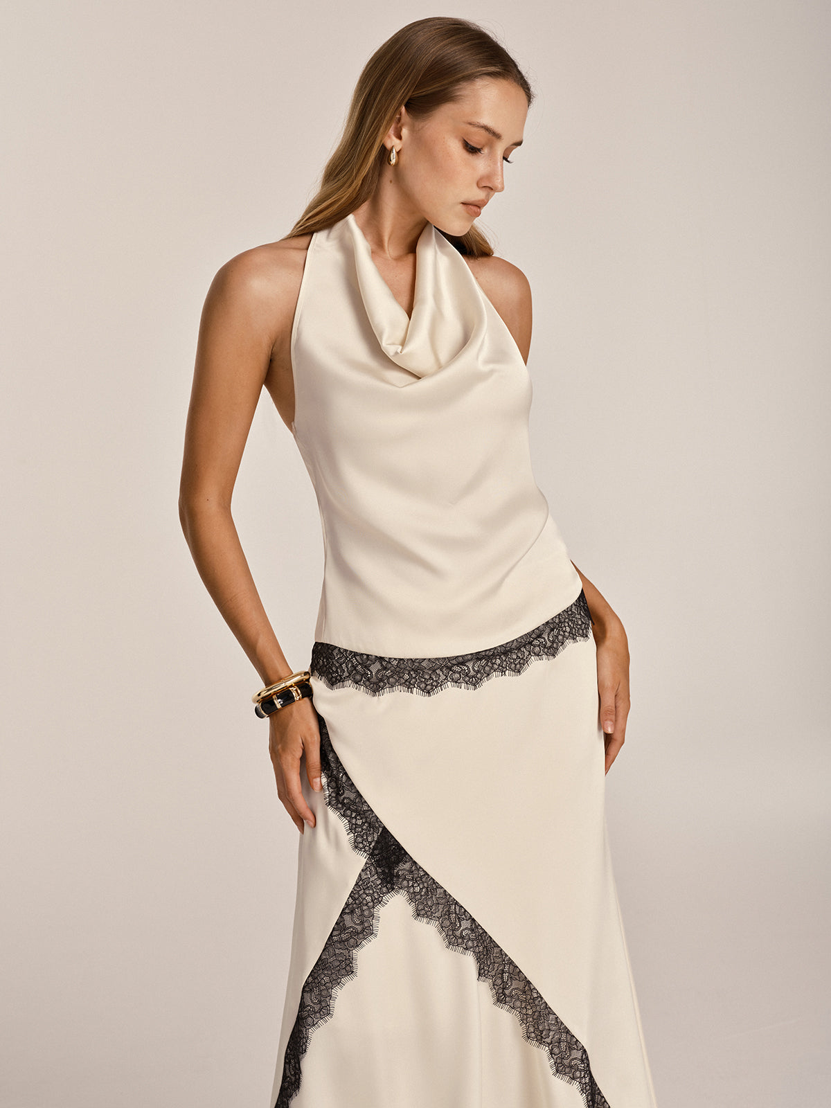 Set aus Satin-Top mit Spitzenbesatz und U-Boot-Ausschnitt und Meerjungfrauenrock