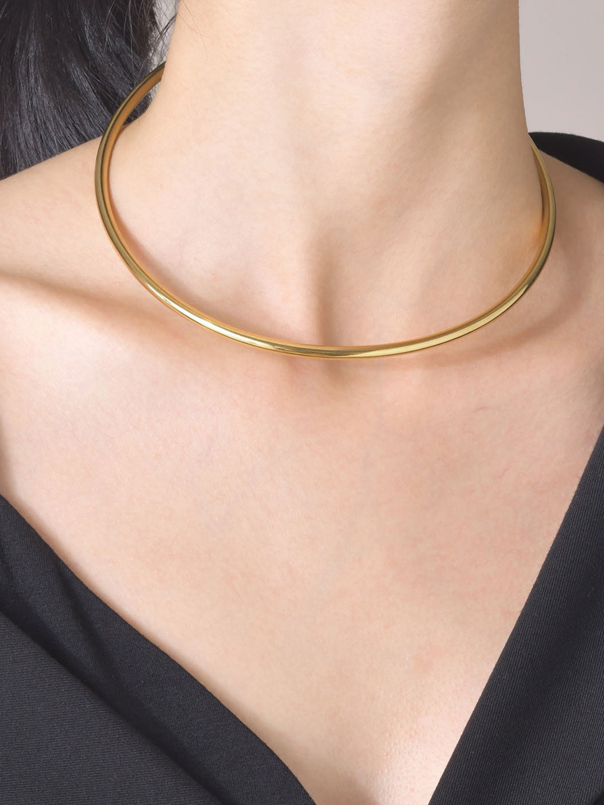 Minimalist Sleek Choker Necklace