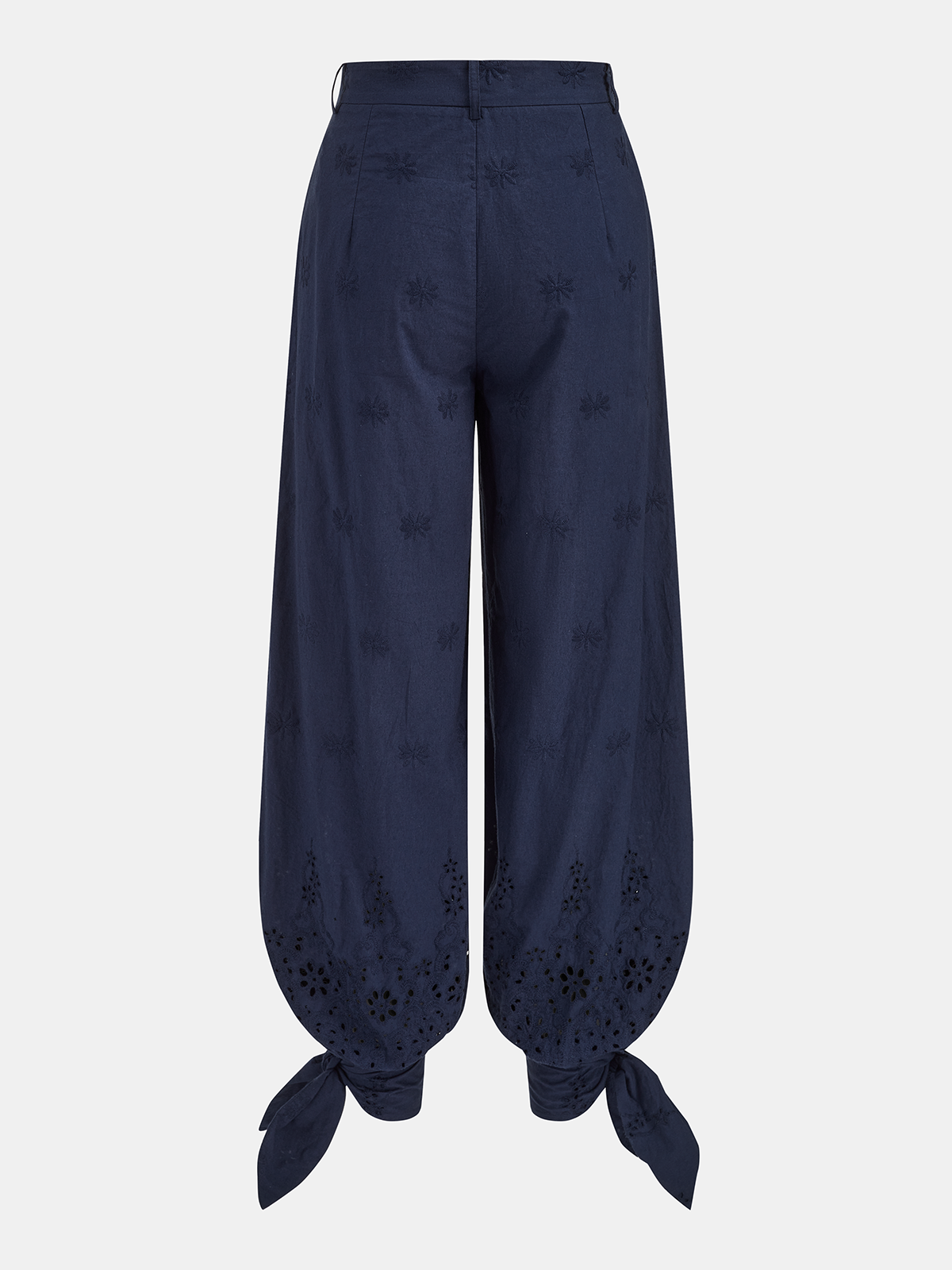Ensemble haut brodé œillet et pantalon à nouer aux poignets