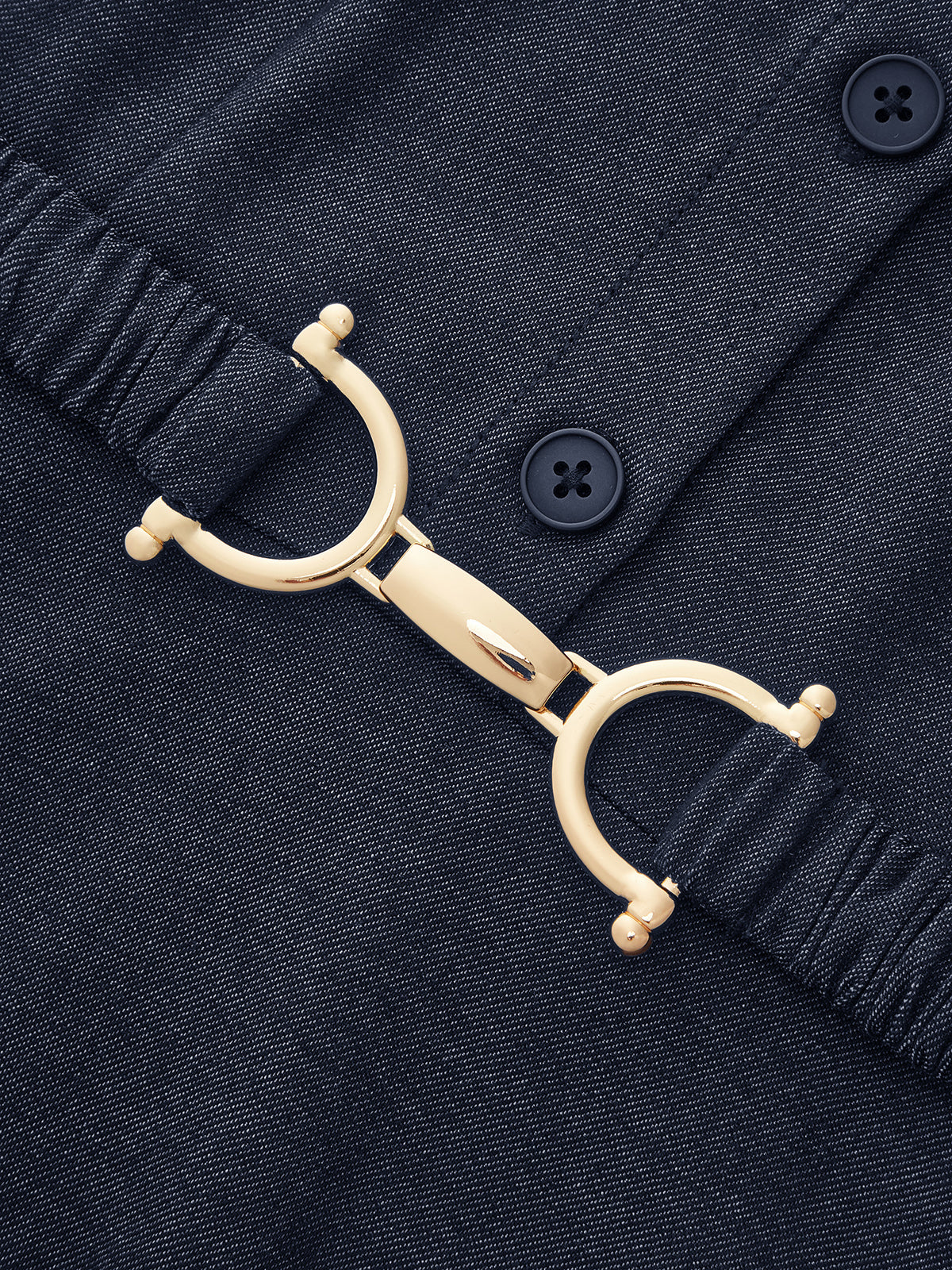 Neckholder-Maxikleid aus Denim mit Kragen und Gürtel
