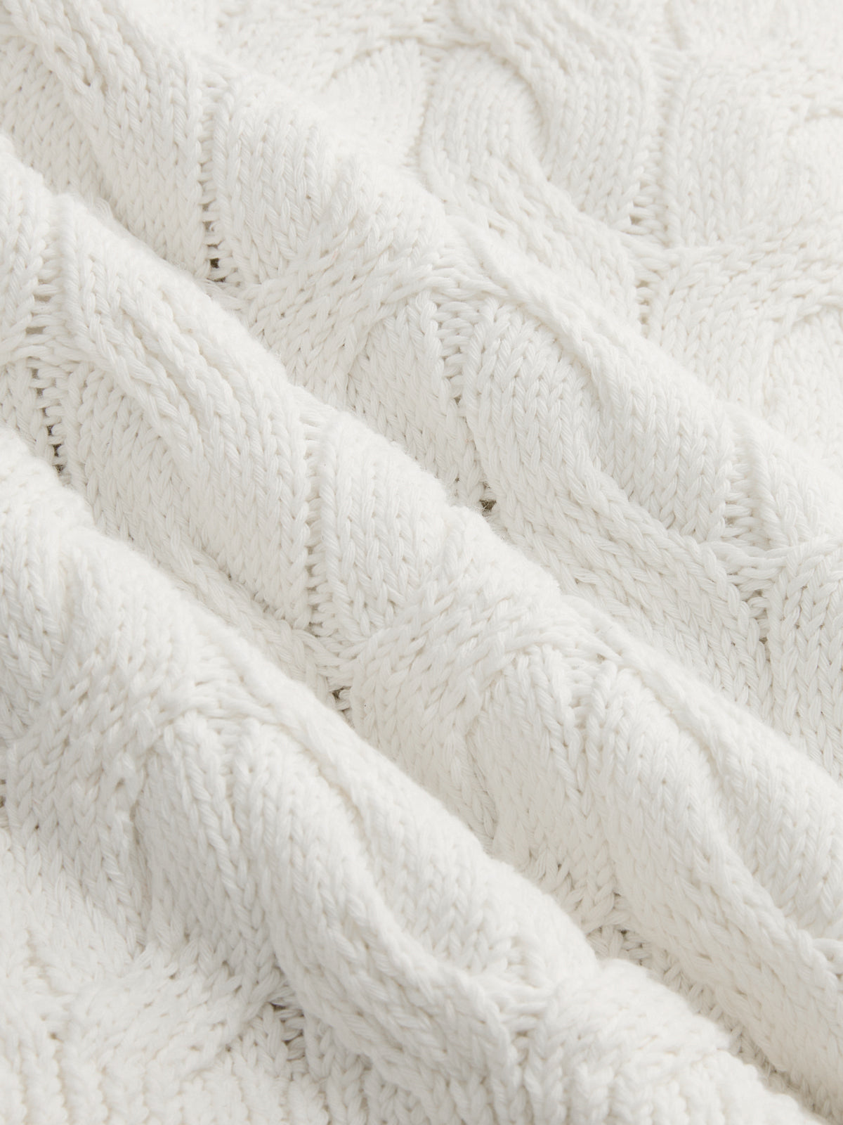 Sleeveless Metal Detail Cable Knit Top