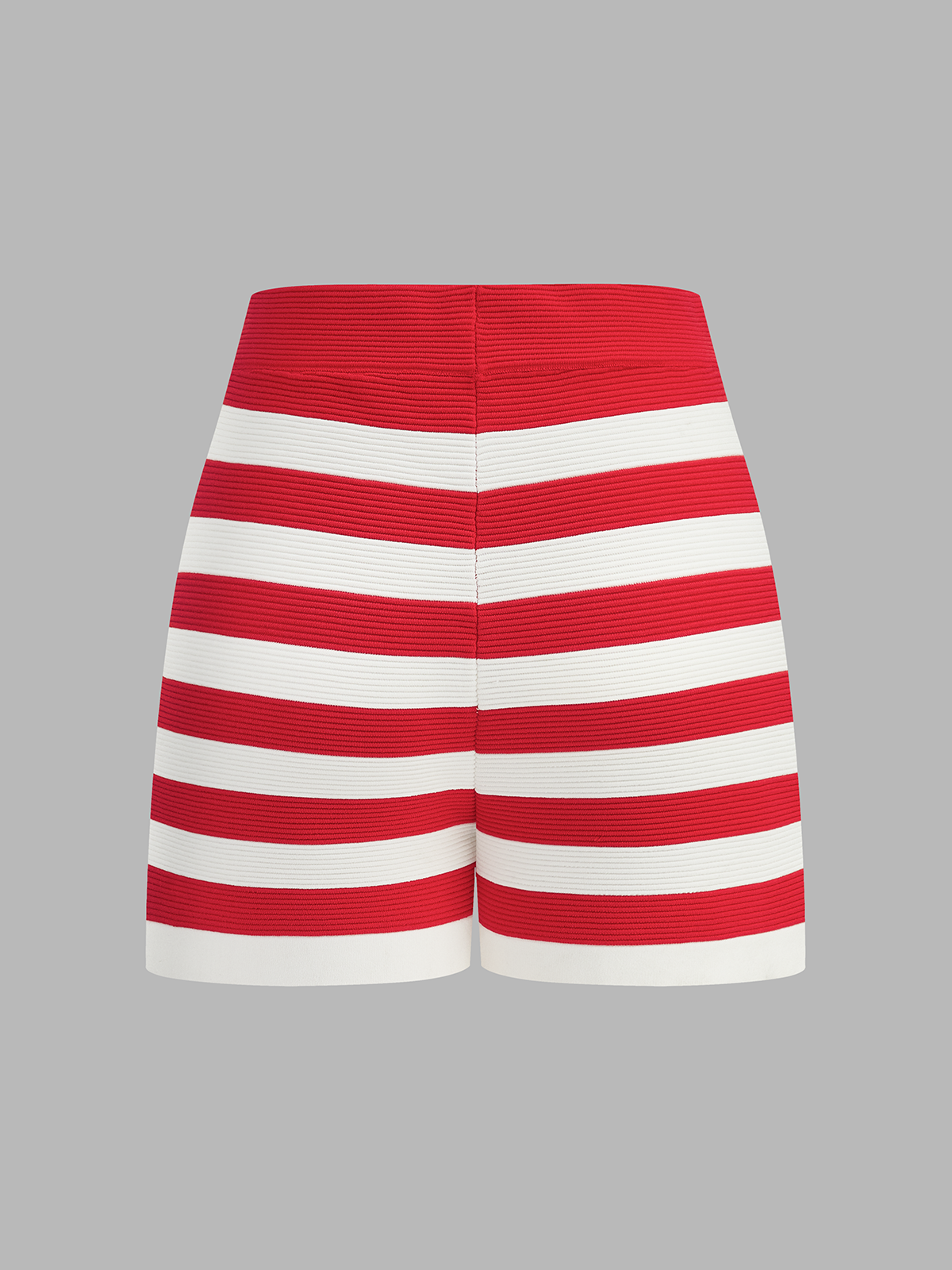 Ensemble débardeur en maille rayée et short
