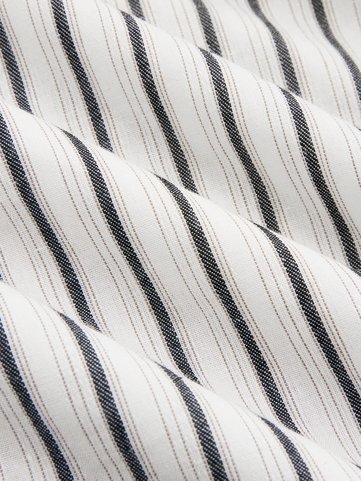 Gestreiftes geknöpftes Maxikleid aus Baumwolle