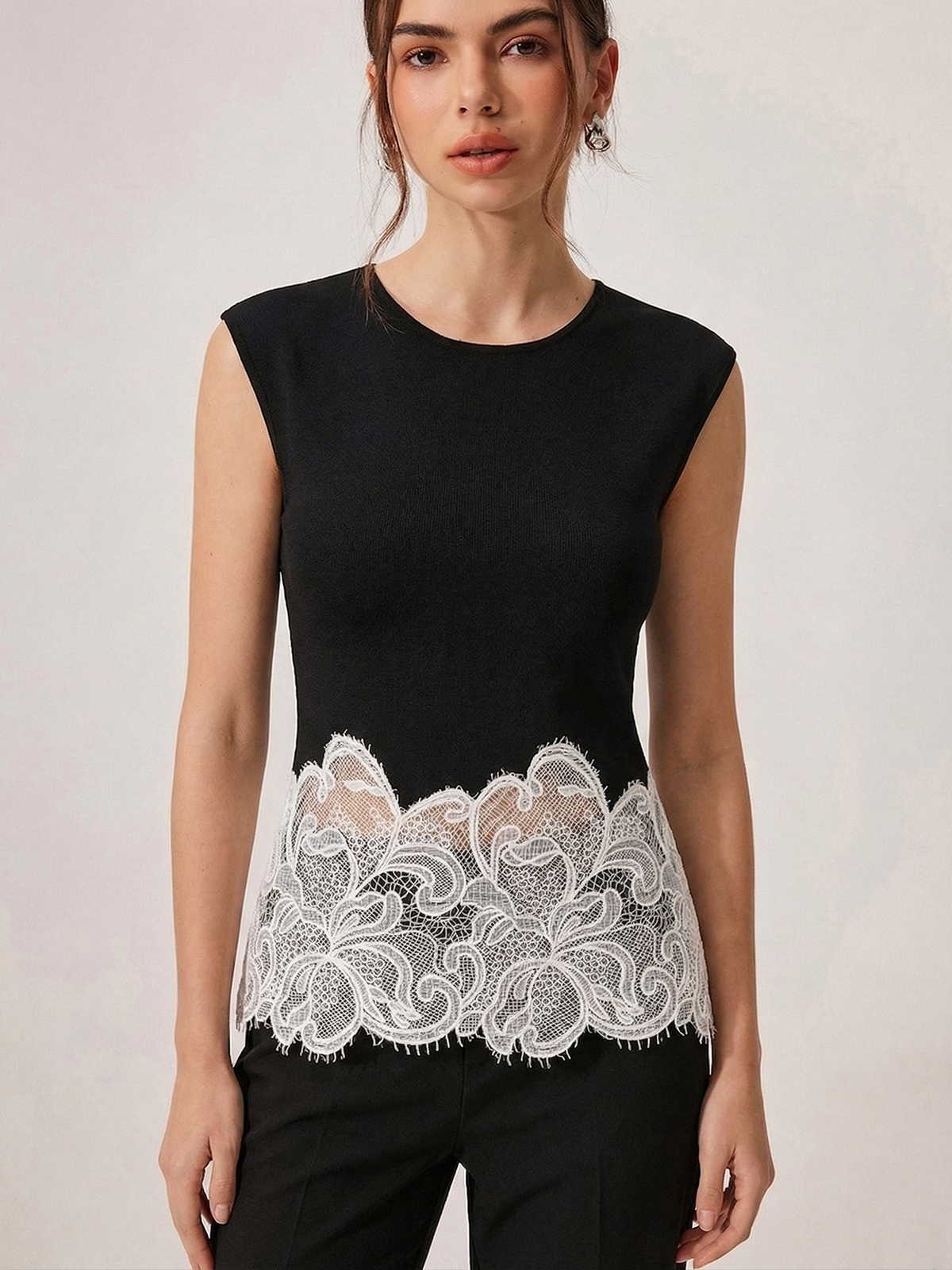 Lace Hem Knit Sleeveless Top