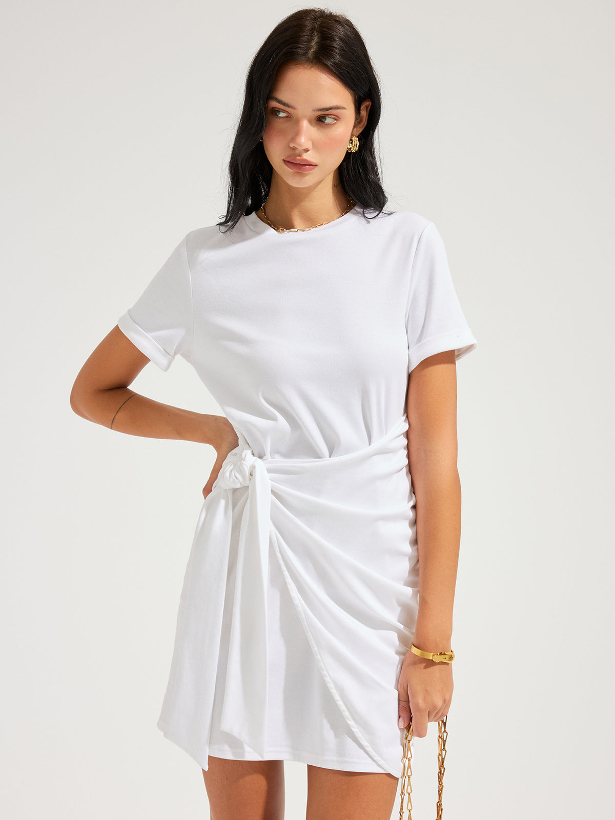 Kurzes Wickel-Minikleid mit Knoten