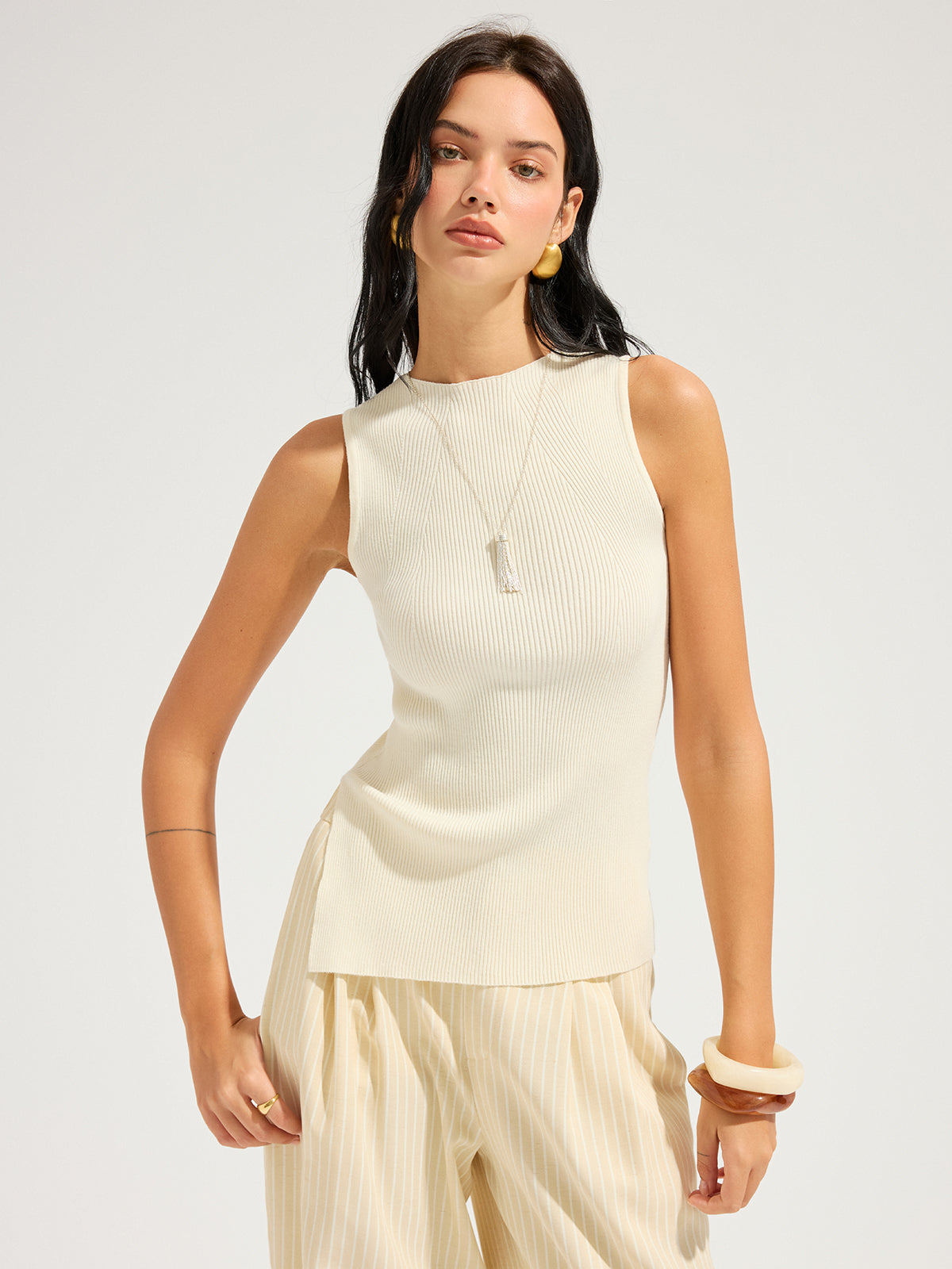 Slim Fit Ribbed Sleeveless Knit Top