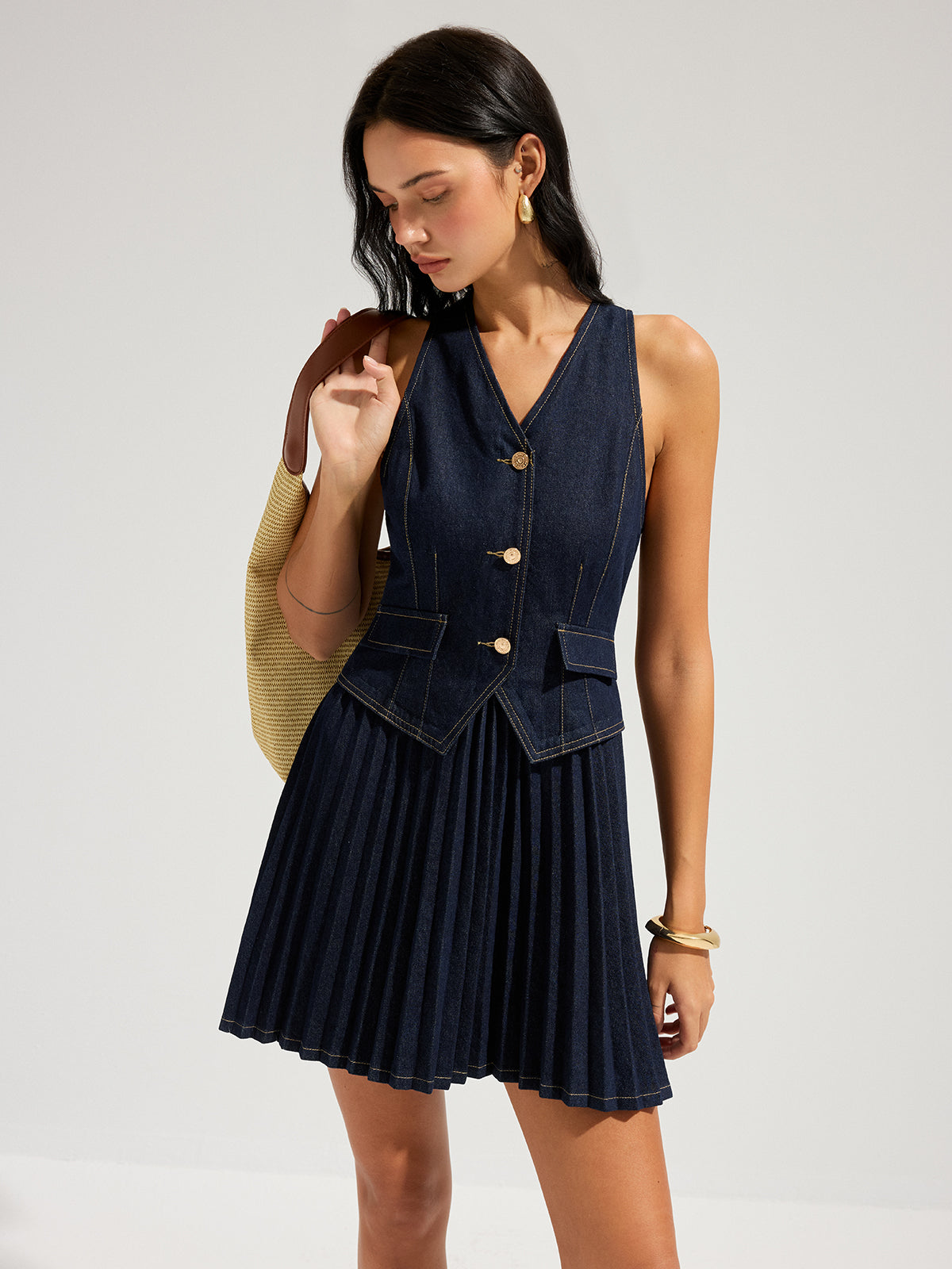 Mini-robe sans manches plissée en jean